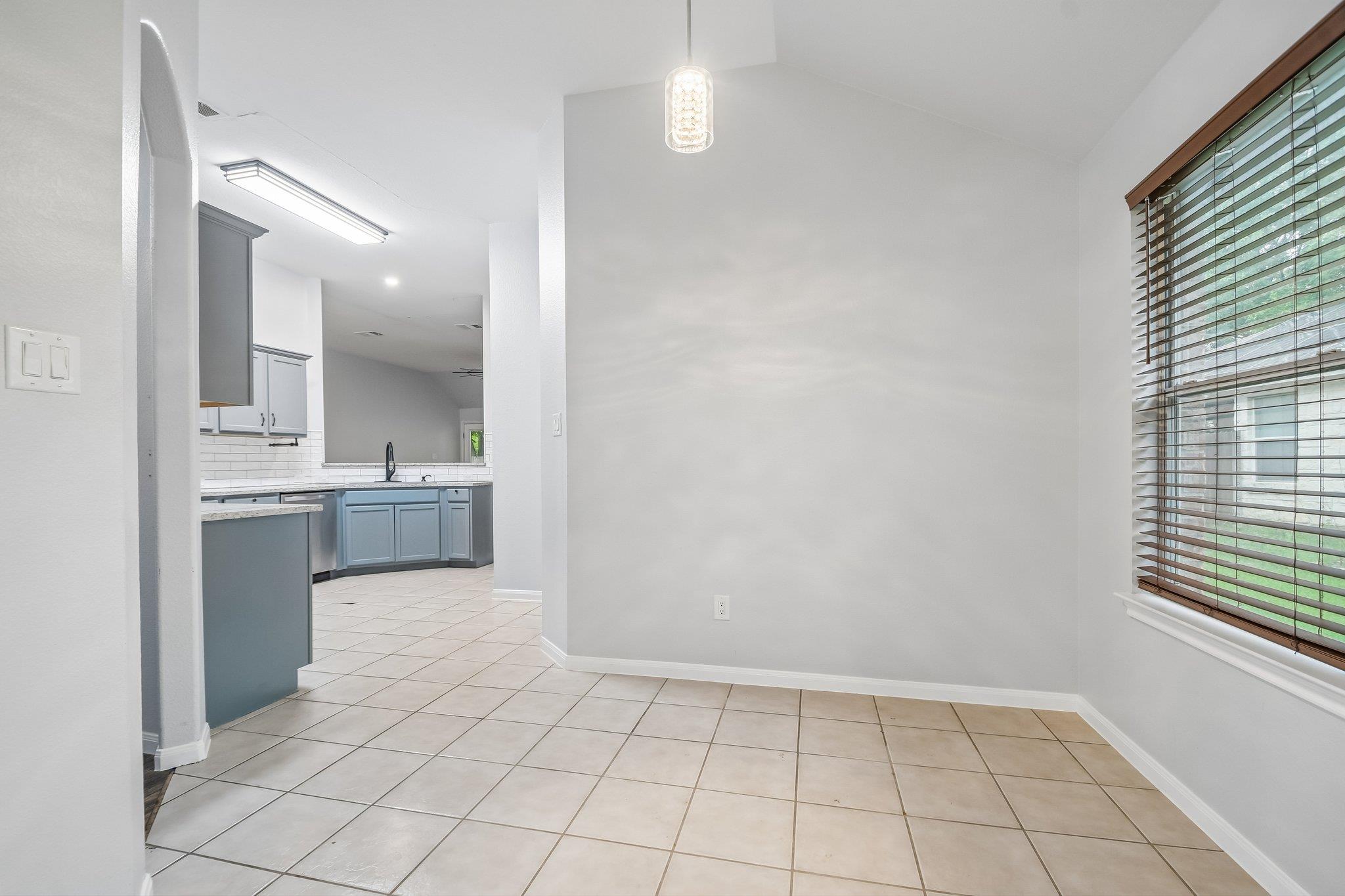 596 Goldenrod St, Kyle, TX 78640