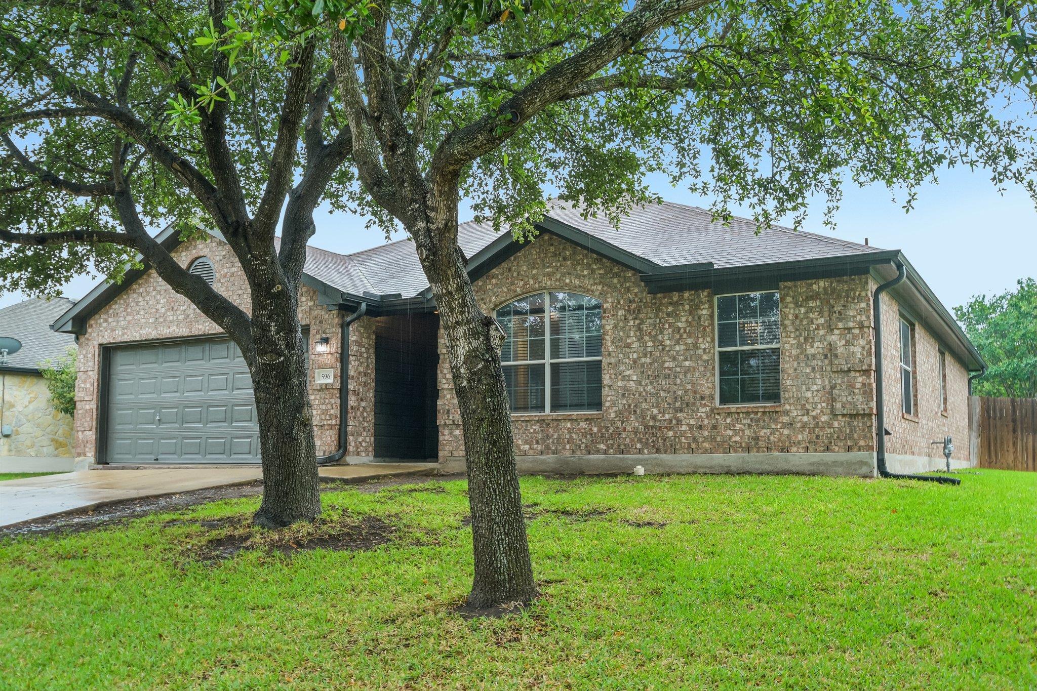 596 Goldenrod St, Kyle, TX 78640