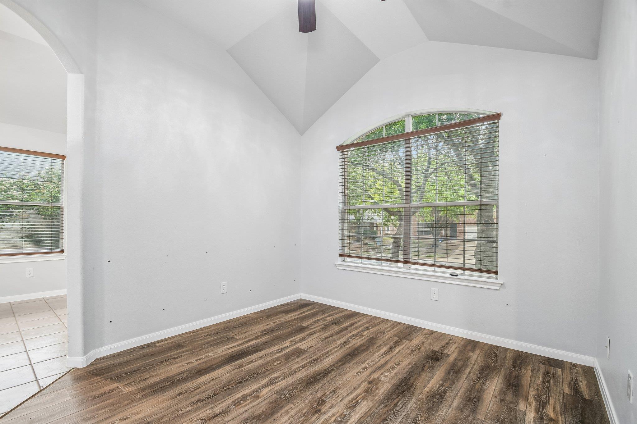 596 Goldenrod St, Kyle, TX 78640