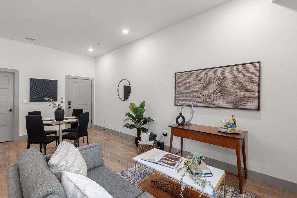 2450 Wickersham Ln # 2022, Austin, TX 78741