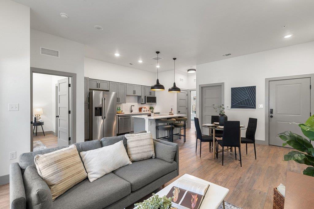 2450 Wickersham Ln # 2022, Austin, TX 78741