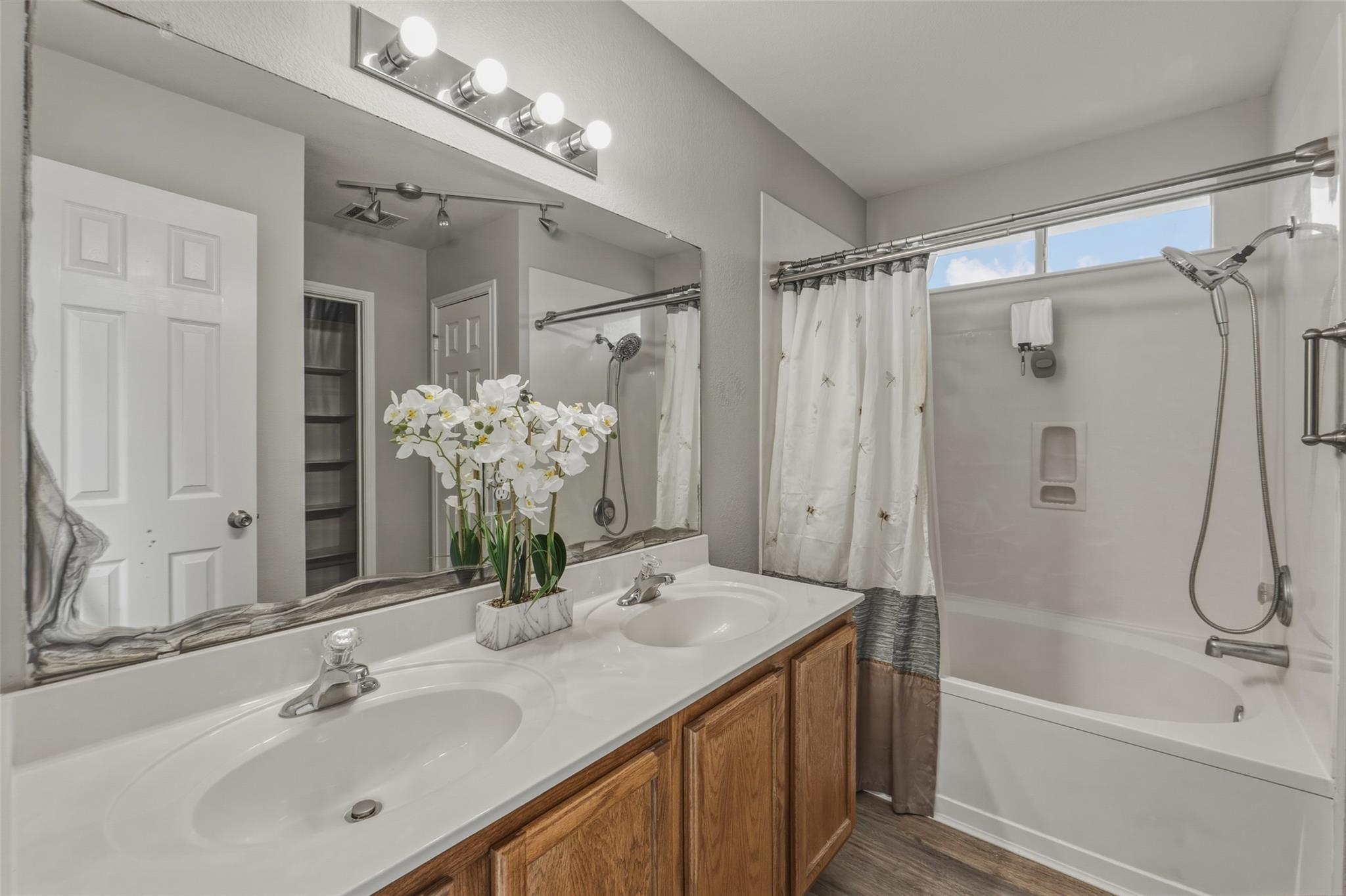 710 Sherry Dr, Leander, TX 78641