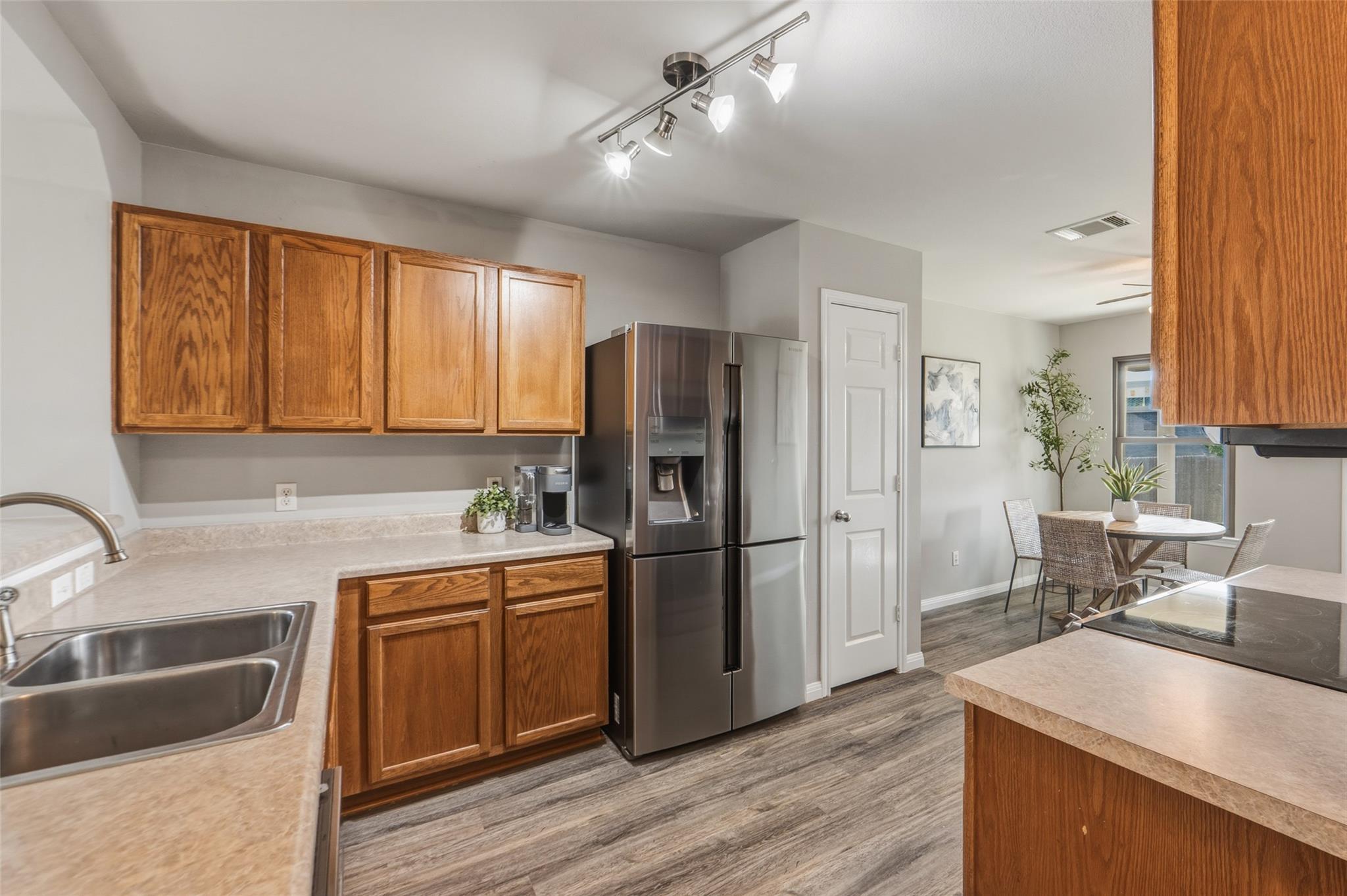 710 Sherry Dr, Leander, TX 78641