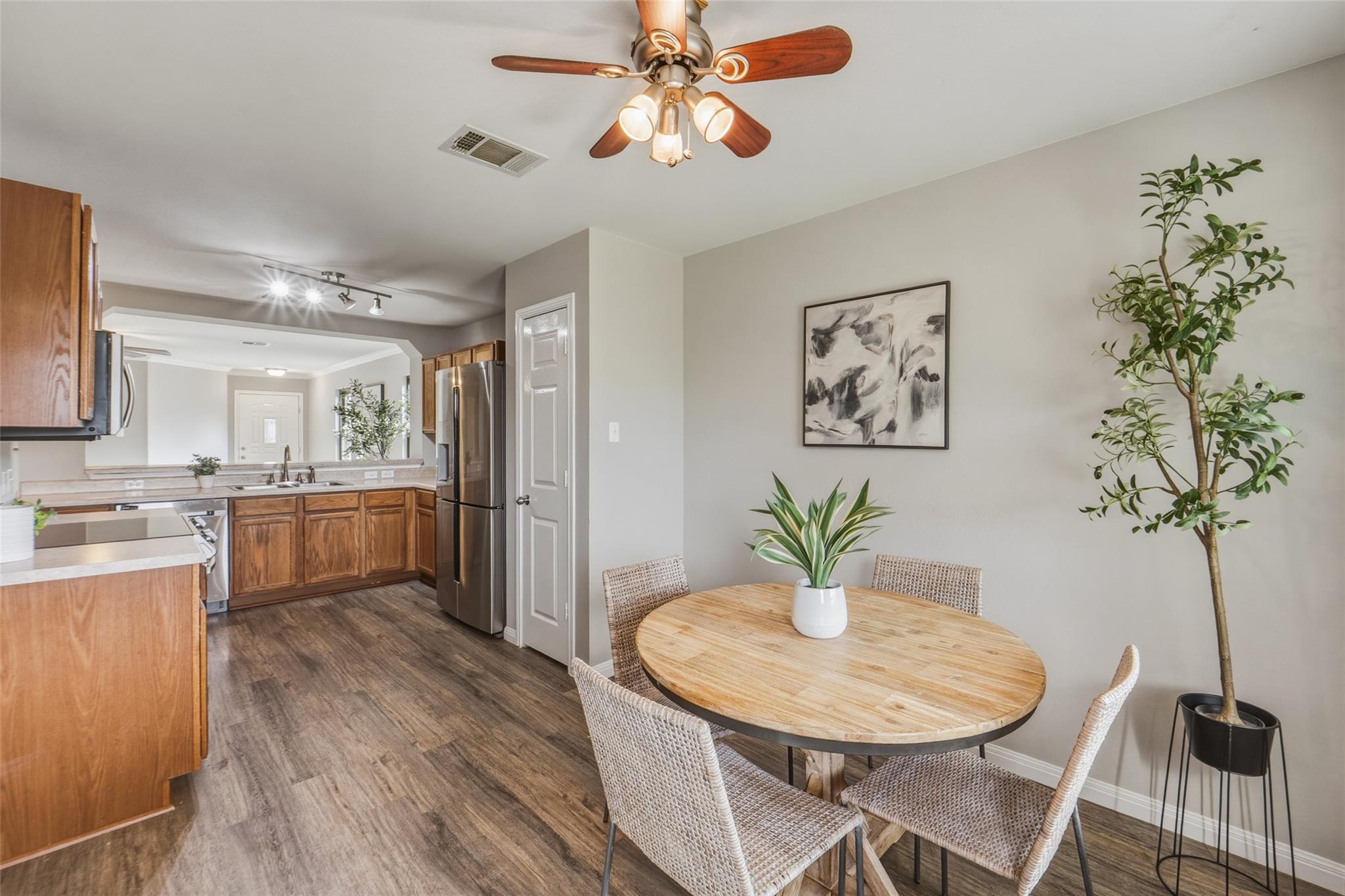 710 Sherry Dr, Leander, TX 78641