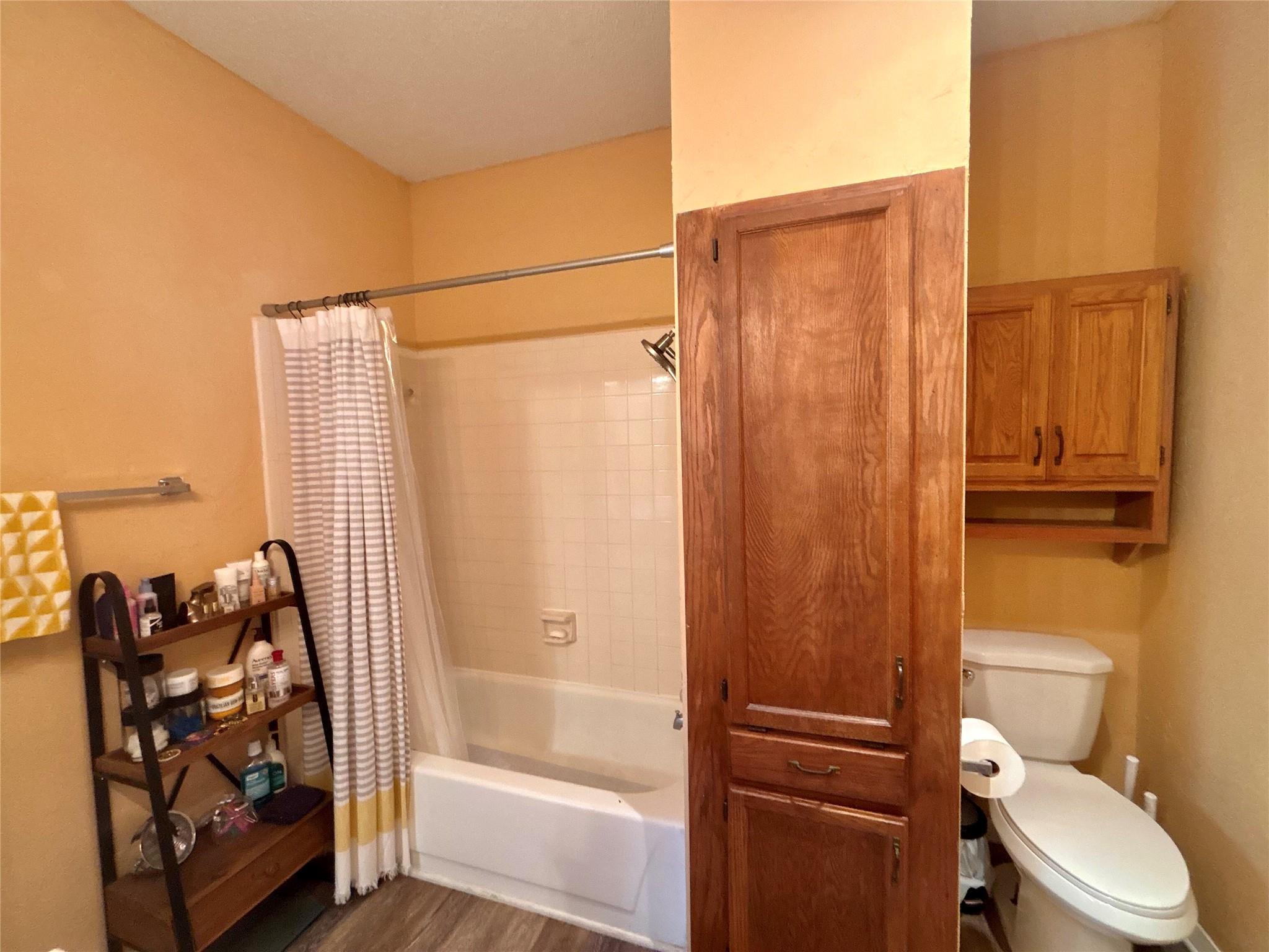 915 W 23rd St # 206, Austin, TX 78705