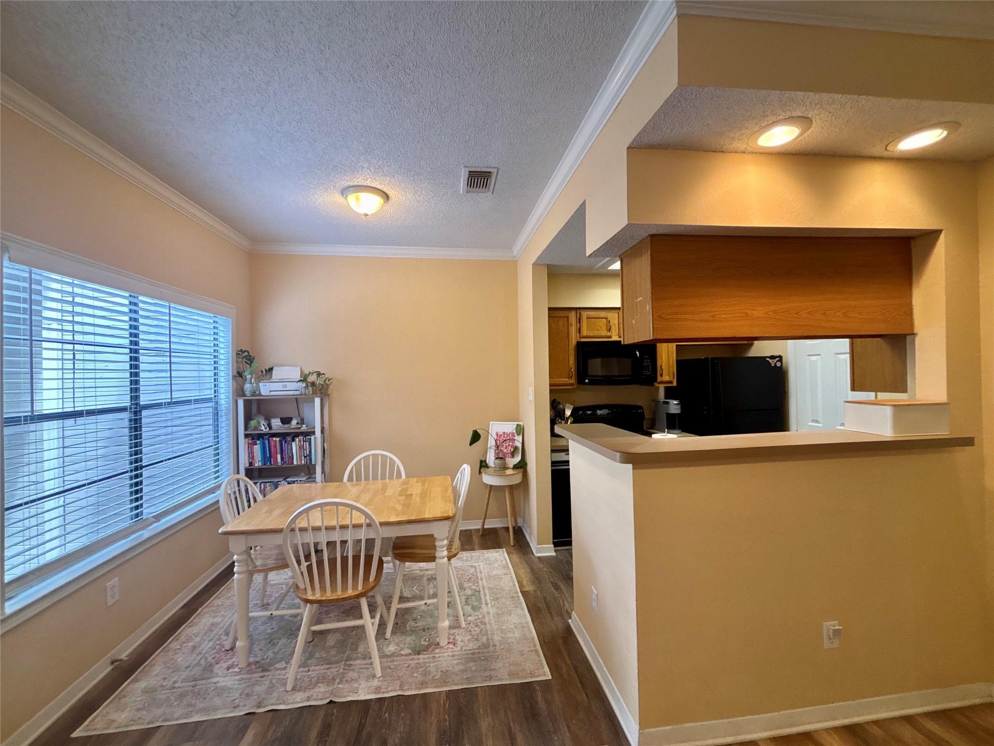 915 W 23rd St # 206, Austin, TX 78705