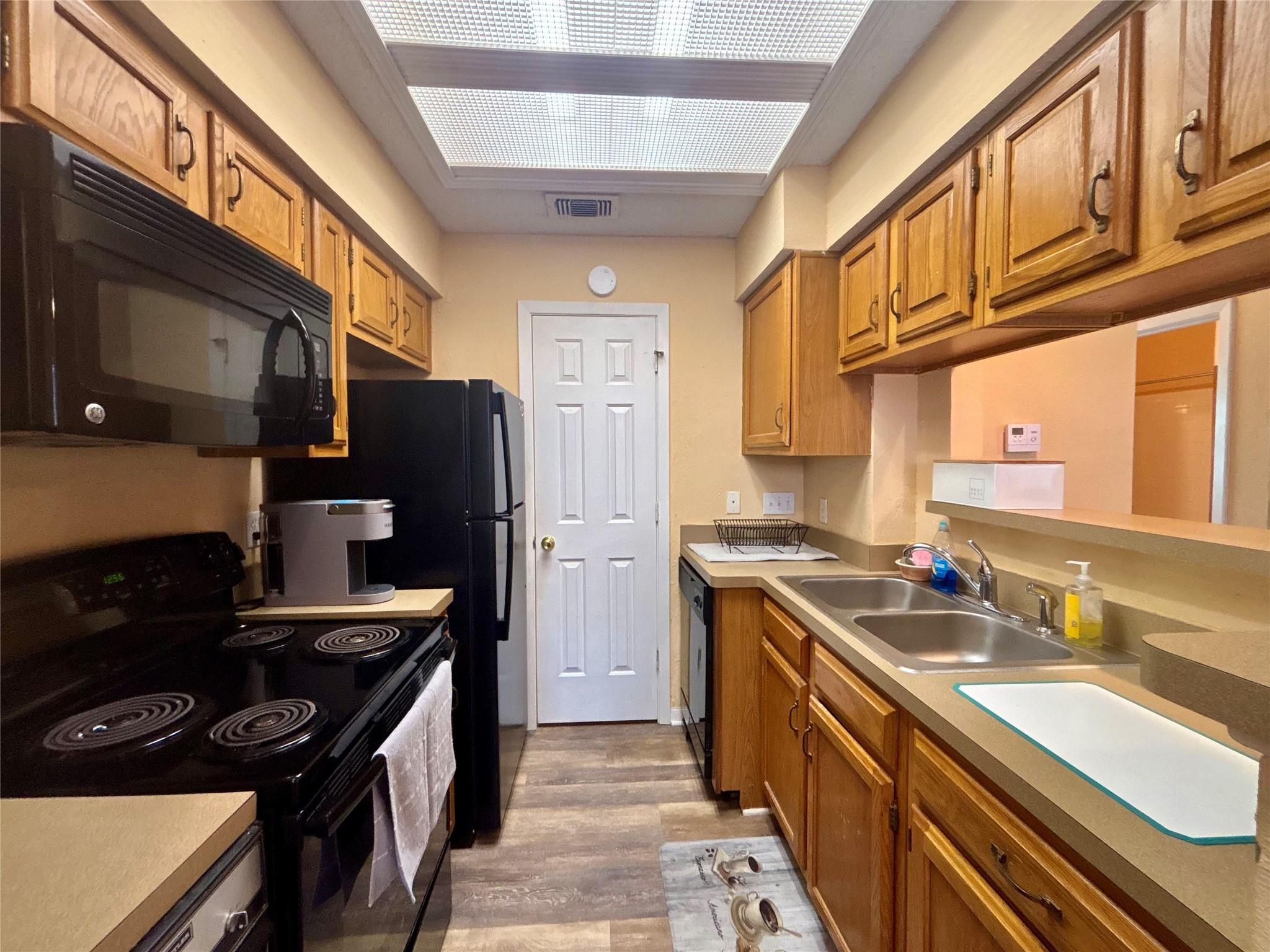 915 W 23rd St # 206, Austin, TX 78705