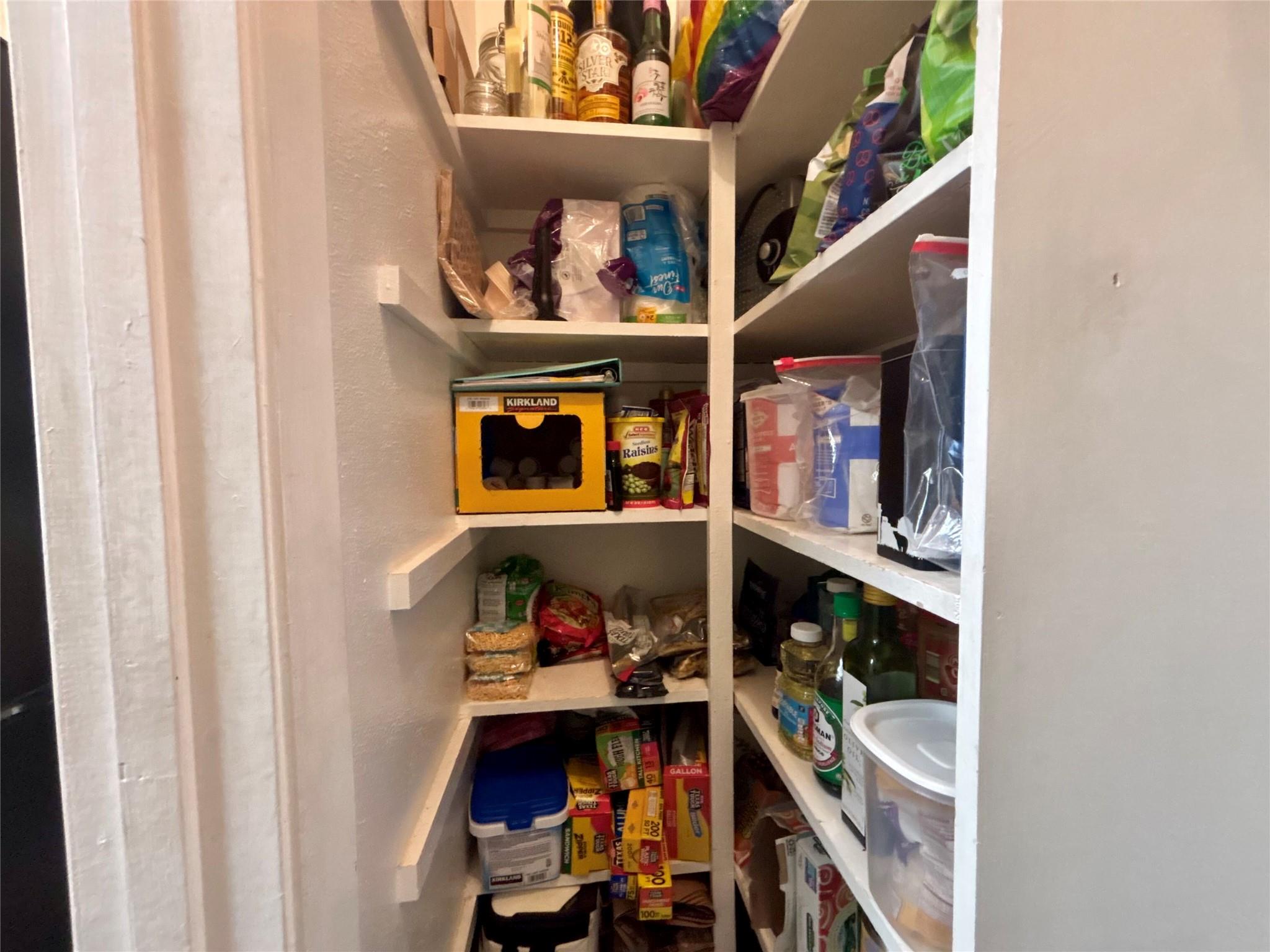 915 W 23rd St # 206, Austin, TX 78705