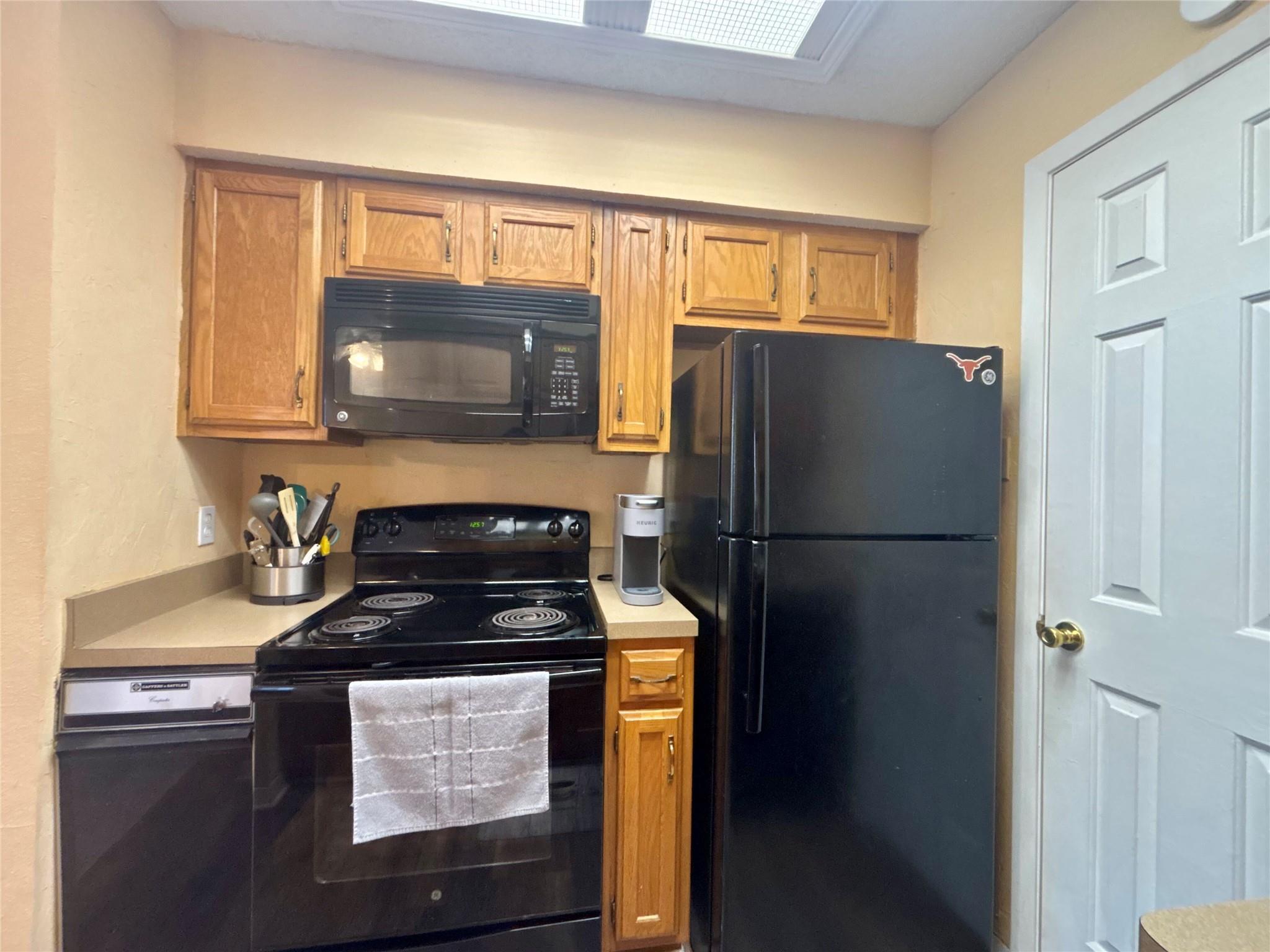 915 W 23rd St # 206, Austin, TX 78705