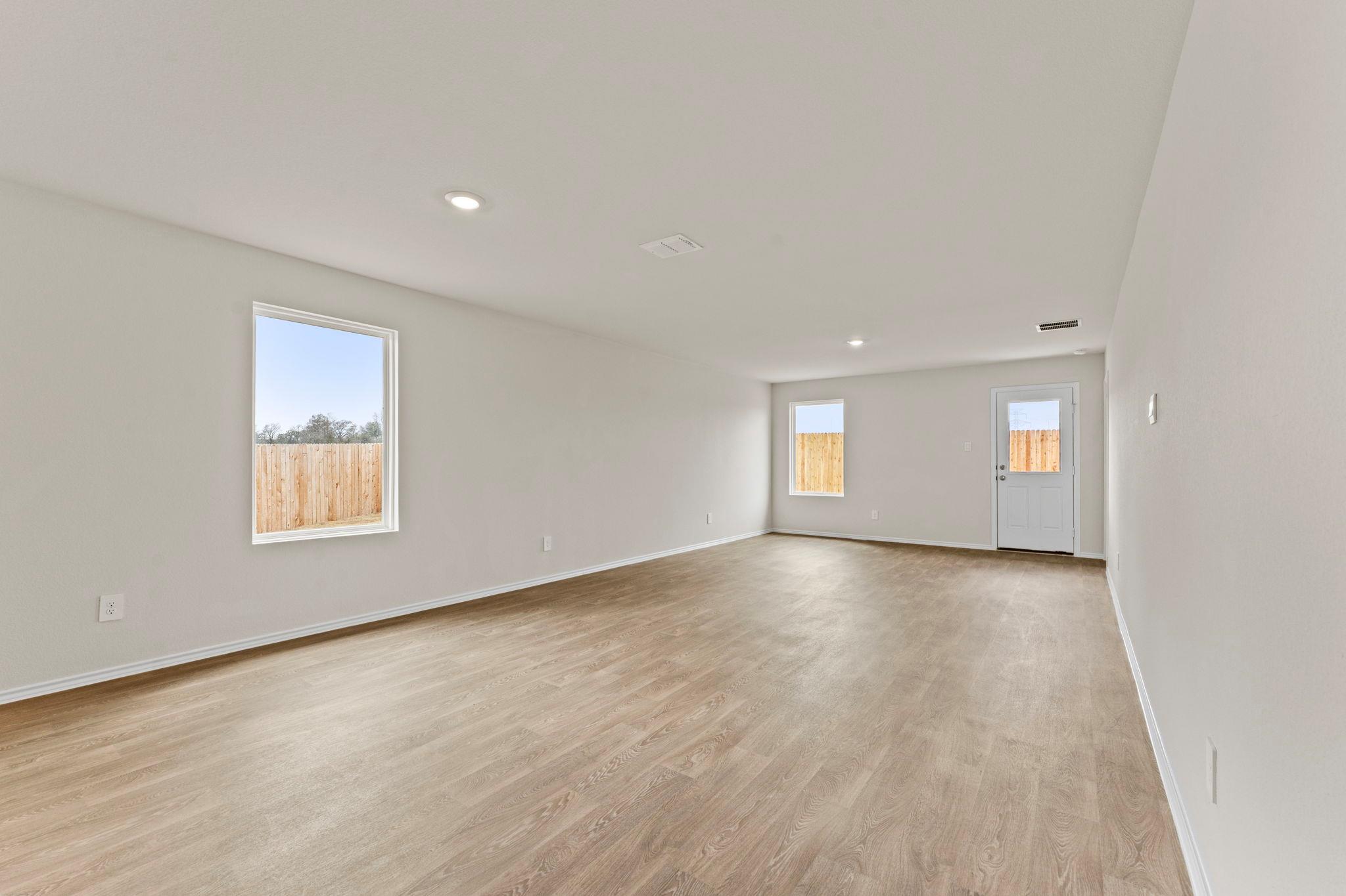 210 Langston Dr, Maxwell, TX 78640