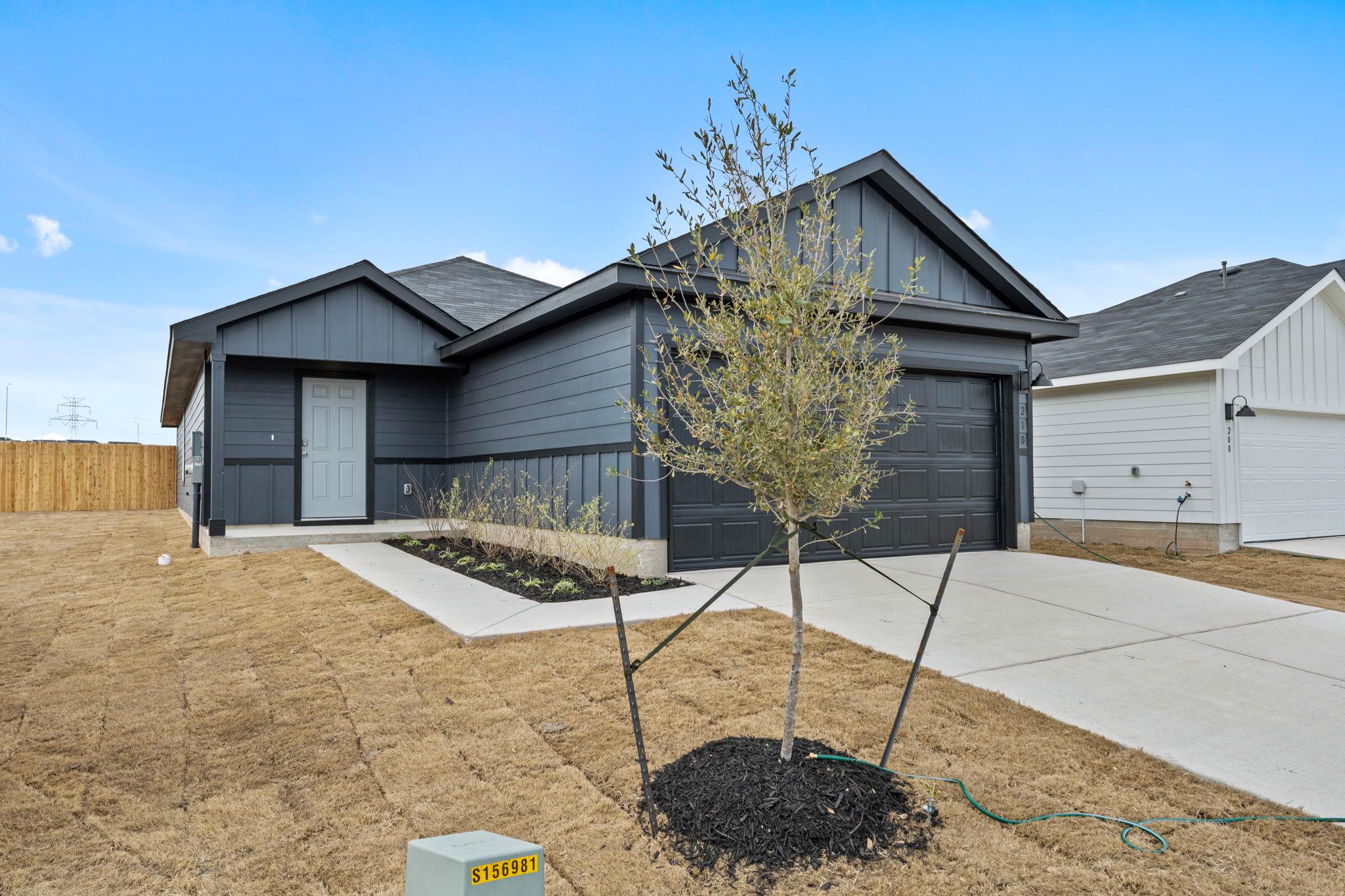 210 Langston Dr, Maxwell, TX 78640