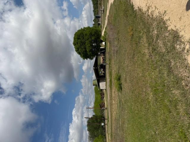 1235 Hoover St, Luling, TX 78648