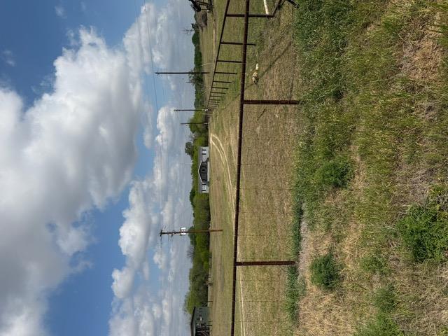 1235 Hoover St, Luling, TX 78648