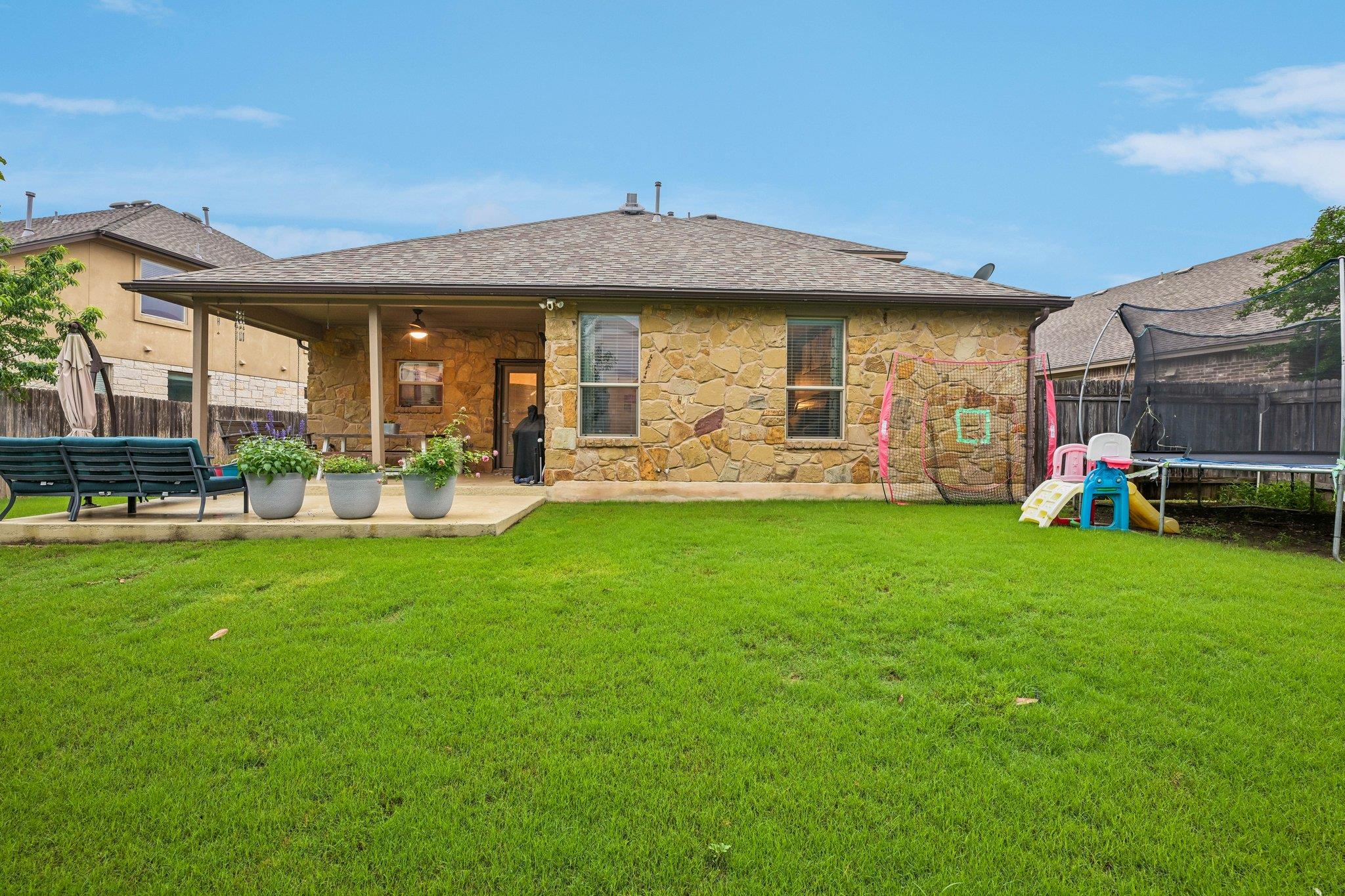 2336 Lyla Ln, Leander, TX 78641