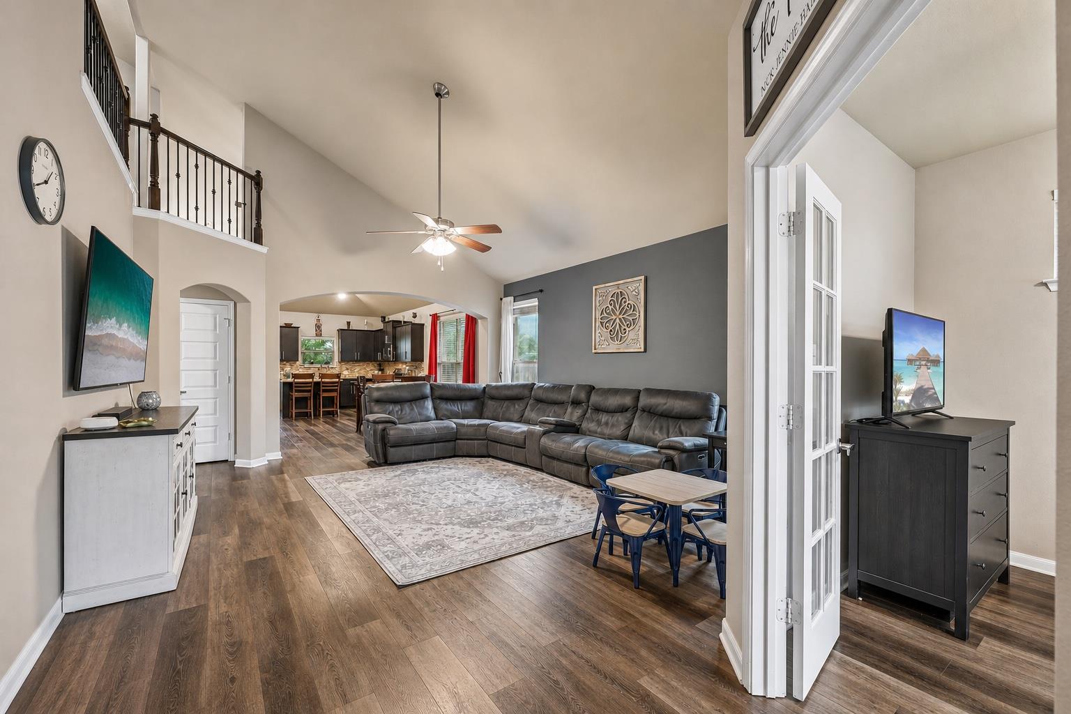 2336 Lyla Ln, Leander, TX 78641