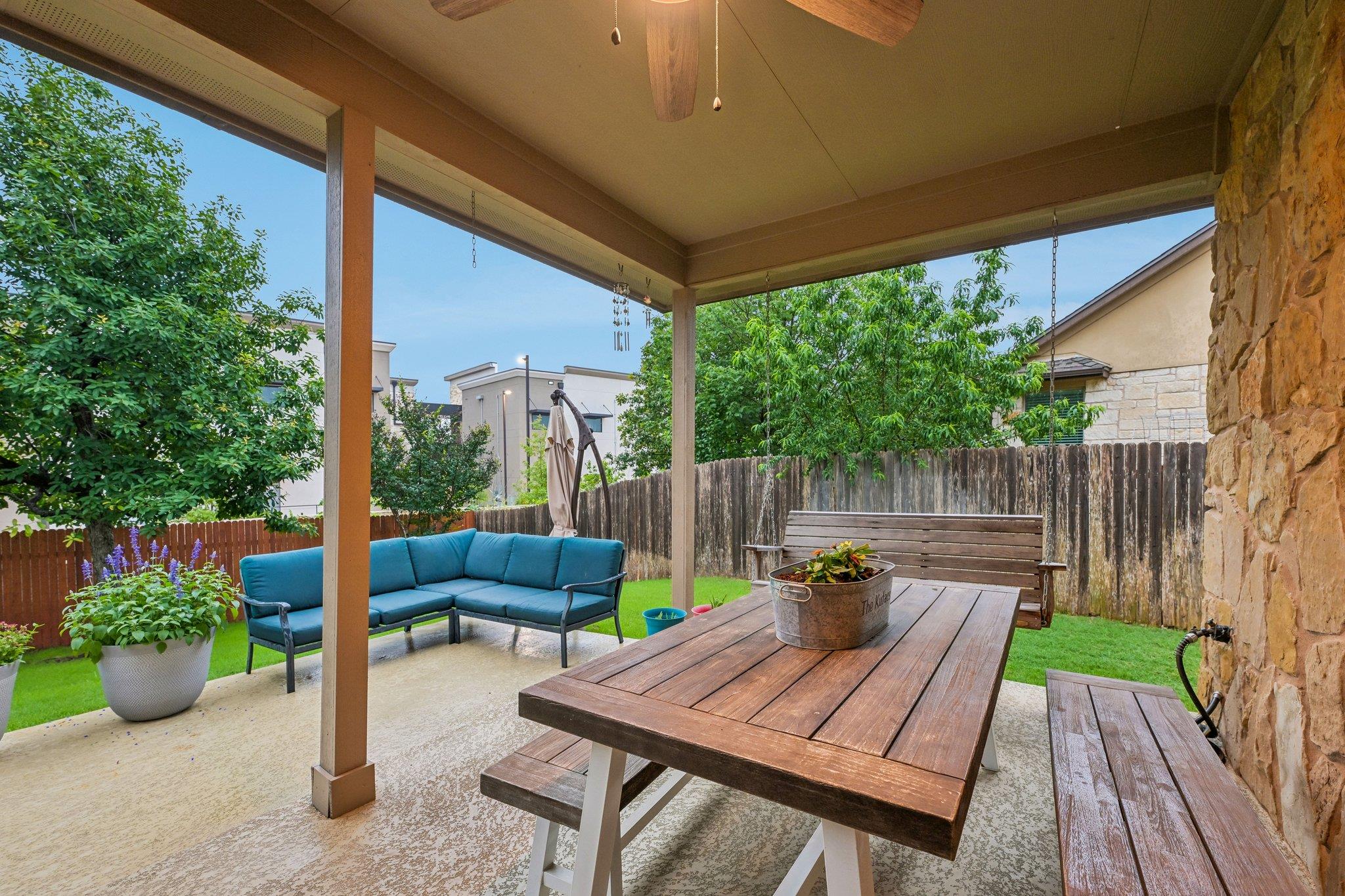 2336 Lyla Ln, Leander, TX 78641