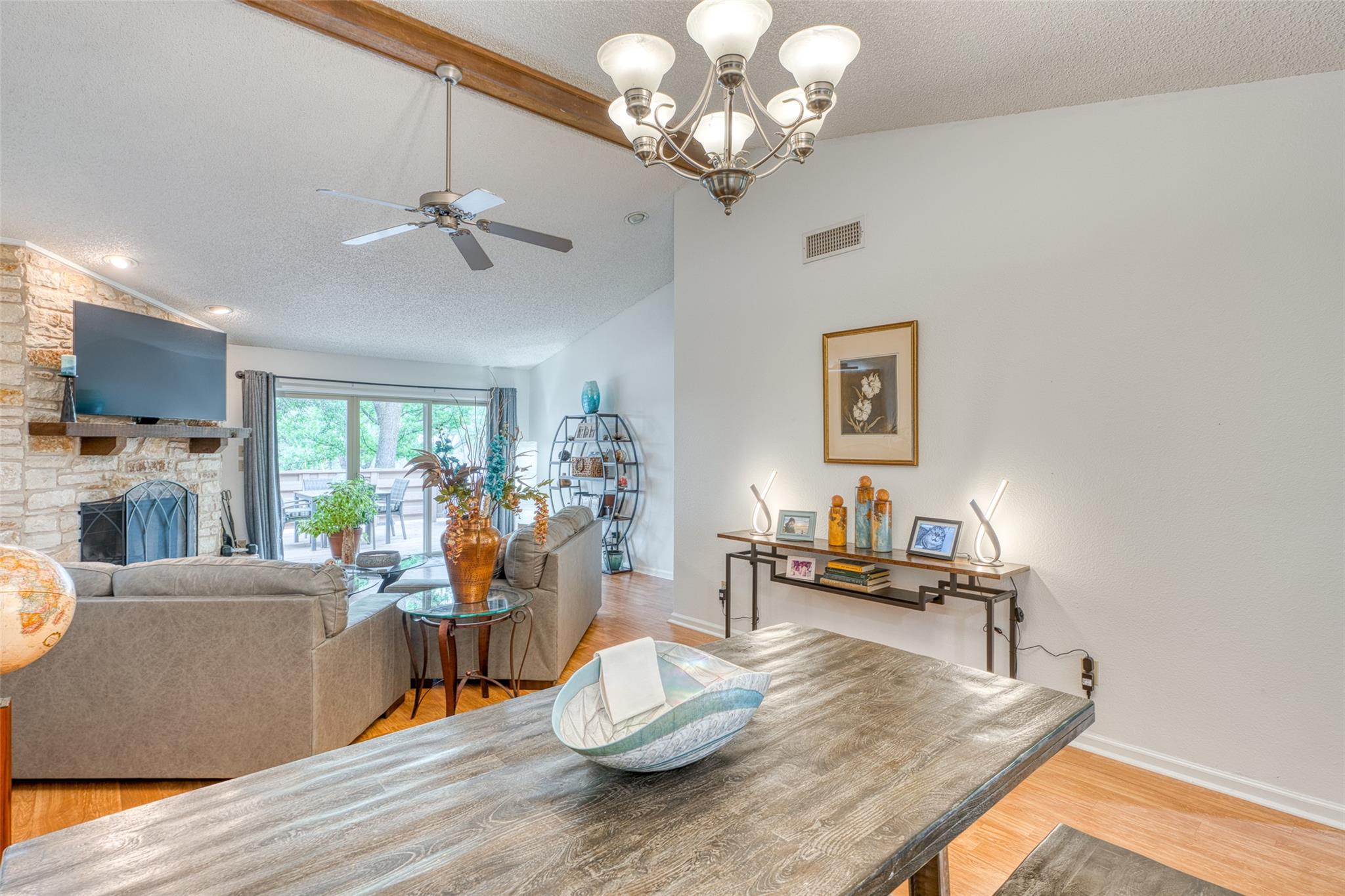 27 Oaks Pl, Lago Vista, TX 78645