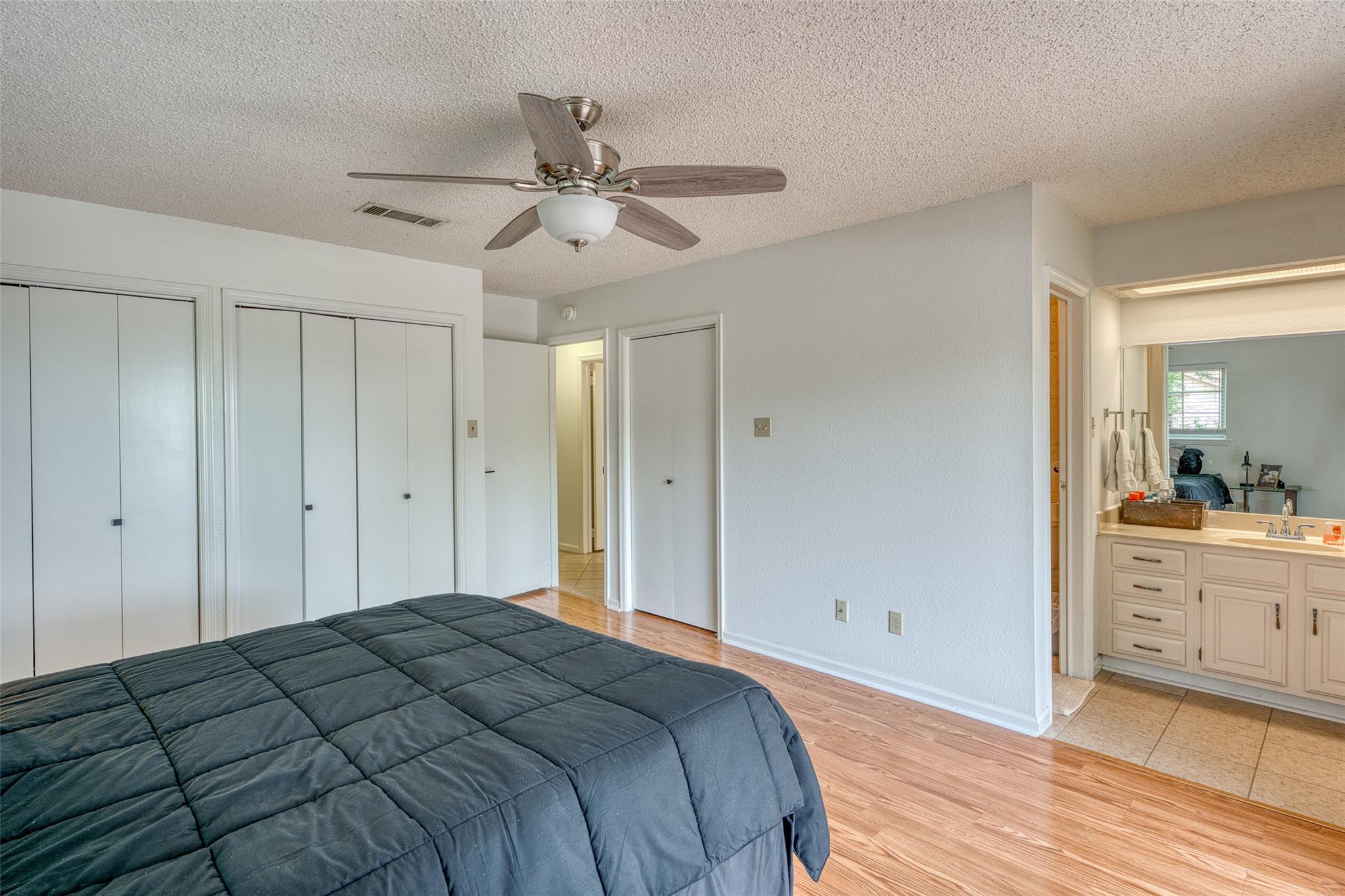 27 Oaks Pl, Lago Vista, TX 78645