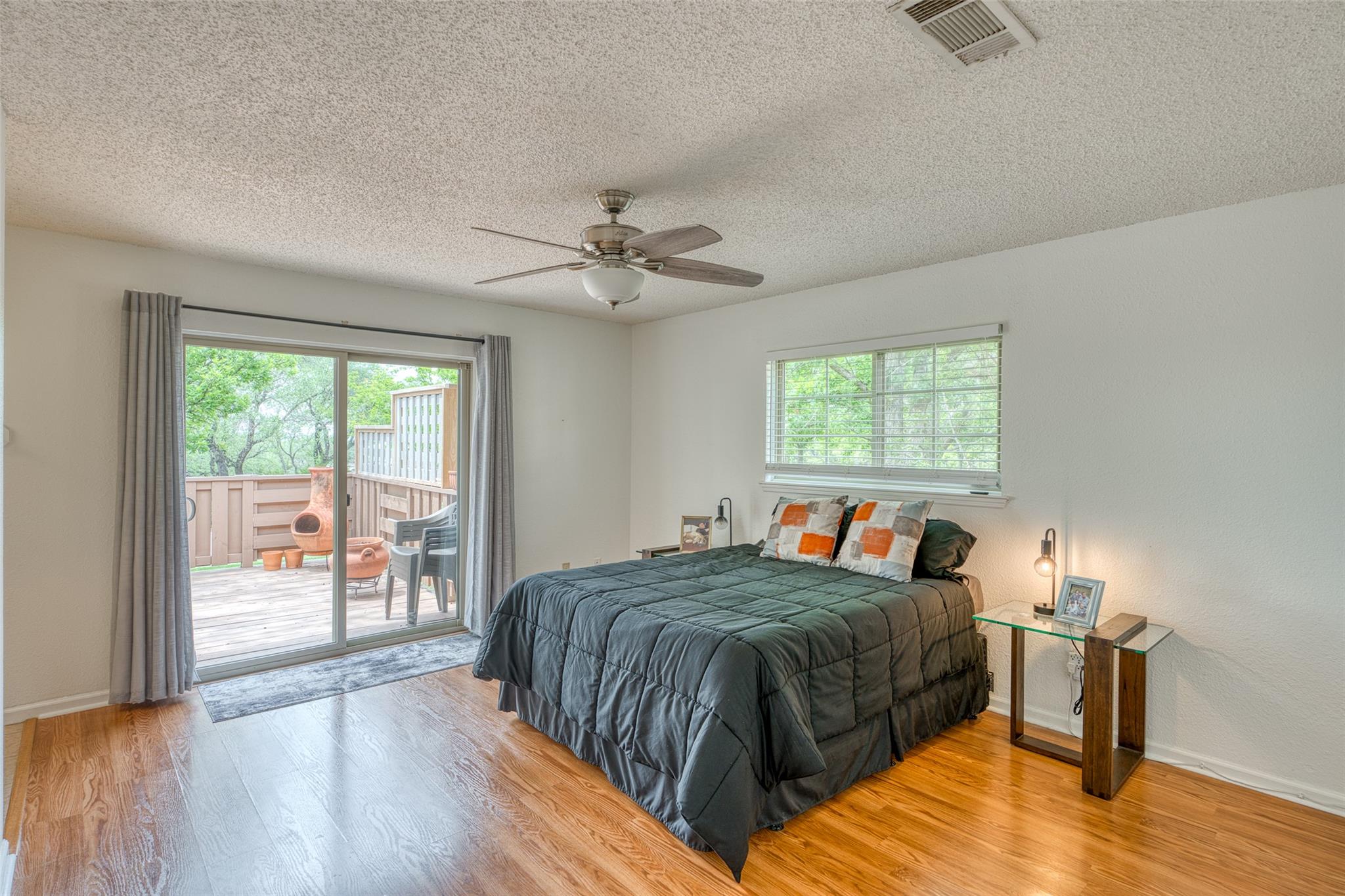 27 Oaks Pl, Lago Vista, TX 78645