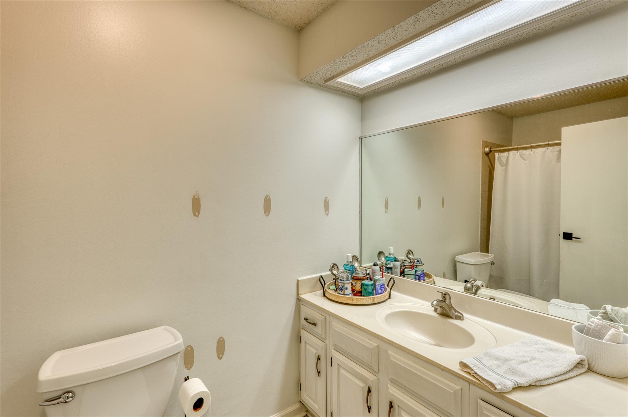 27 Oaks Pl, Lago Vista, TX 78645