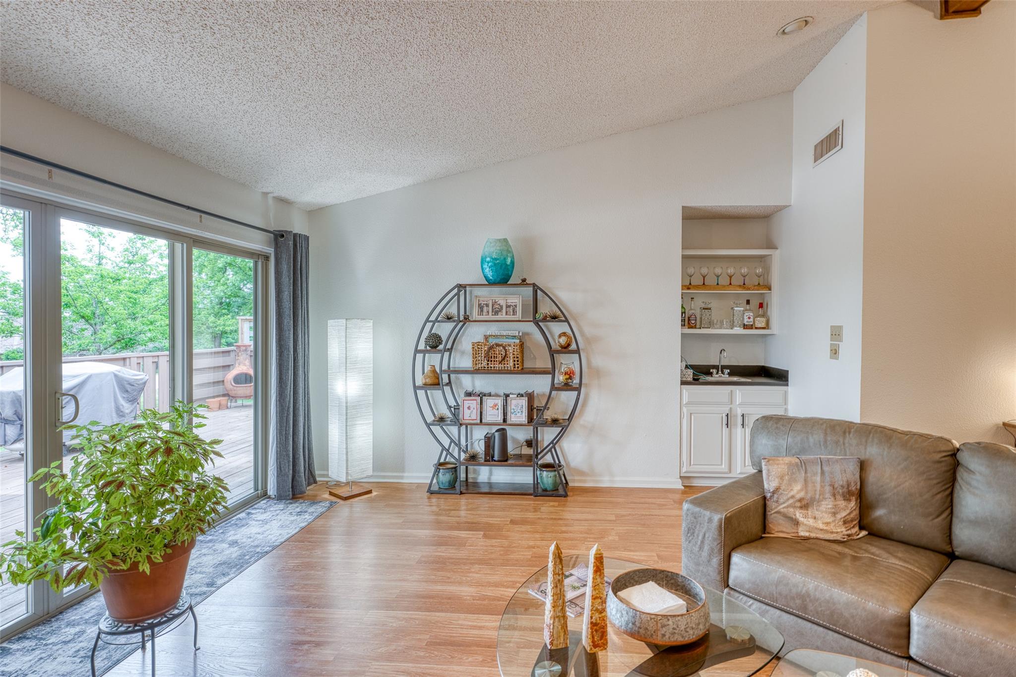 27 Oaks Pl, Lago Vista, TX 78645