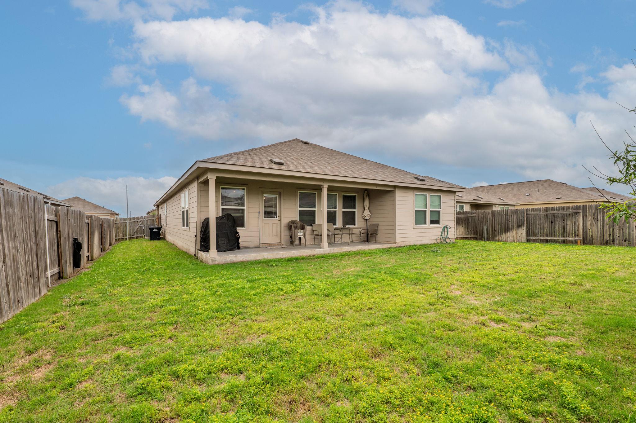 423 Bluejack Way, Hutto, TX 78634