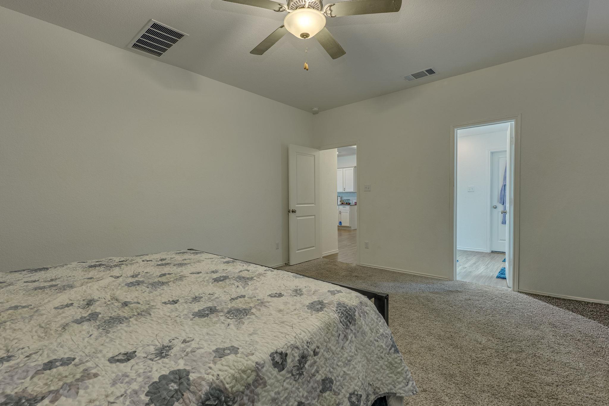 423 Bluejack Way, Hutto, TX 78634