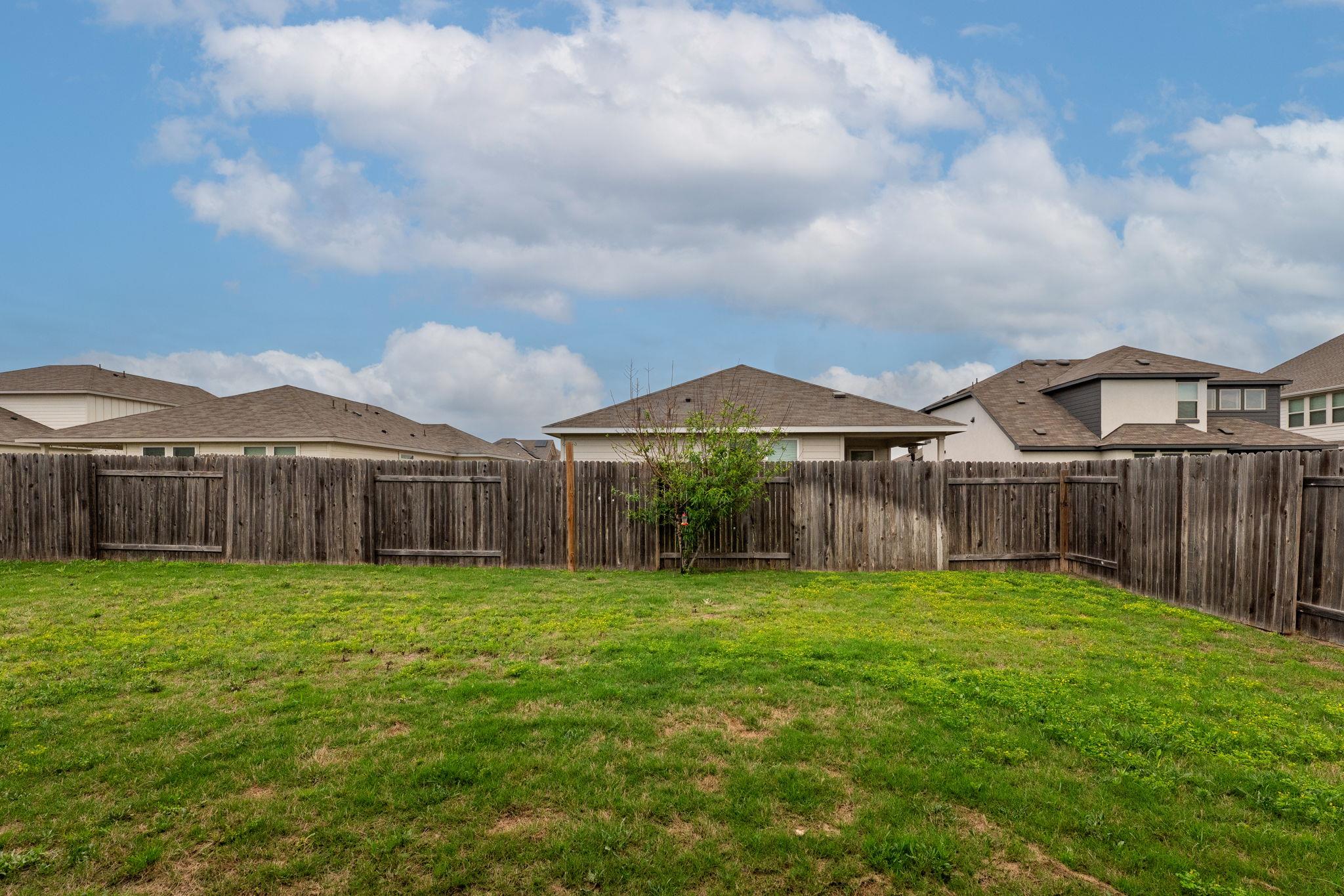 423 Bluejack Way, Hutto, TX 78634