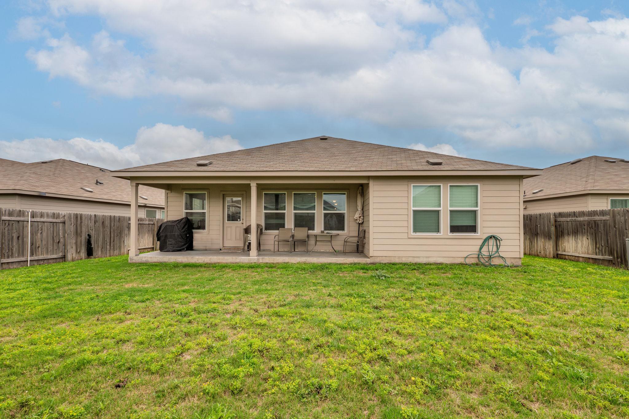 423 Bluejack Way, Hutto, TX 78634