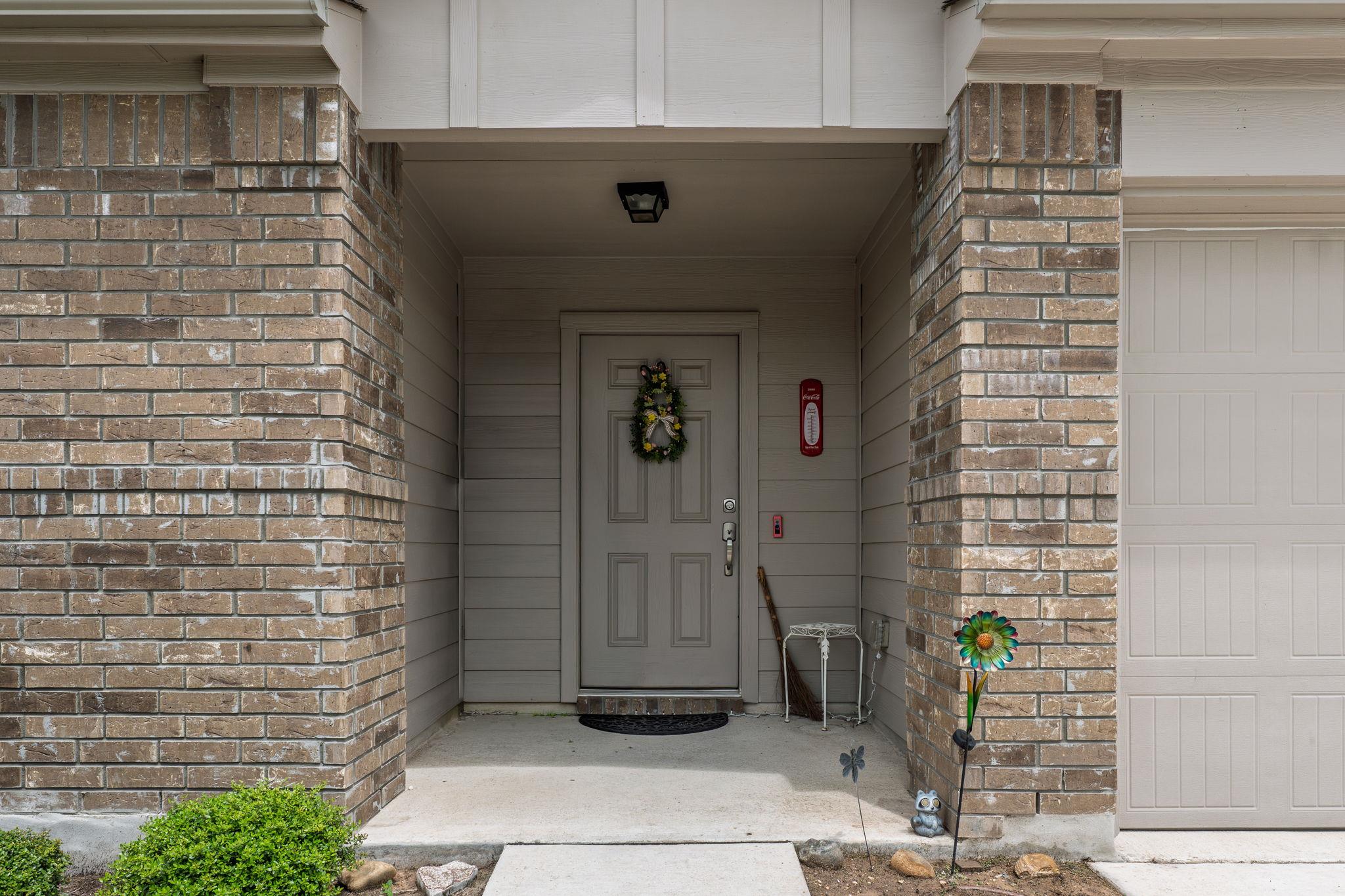 423 Bluejack Way, Hutto, TX 78634