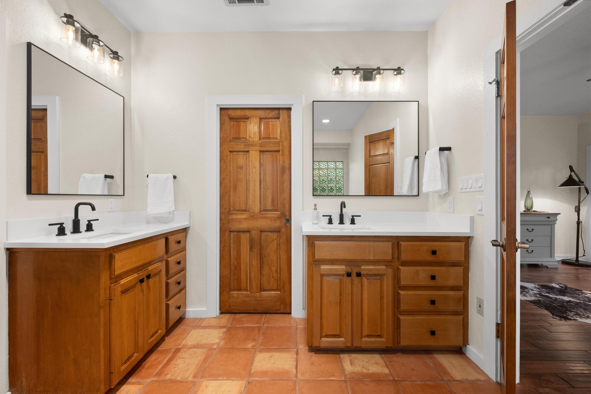 16702 Post Oak Gln, Austin, TX 78737