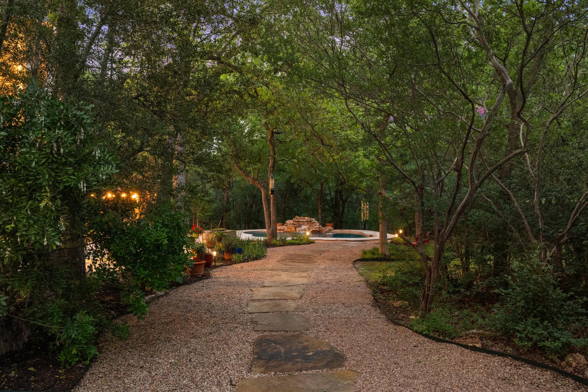 16702 Post Oak Gln, Austin, TX 78737