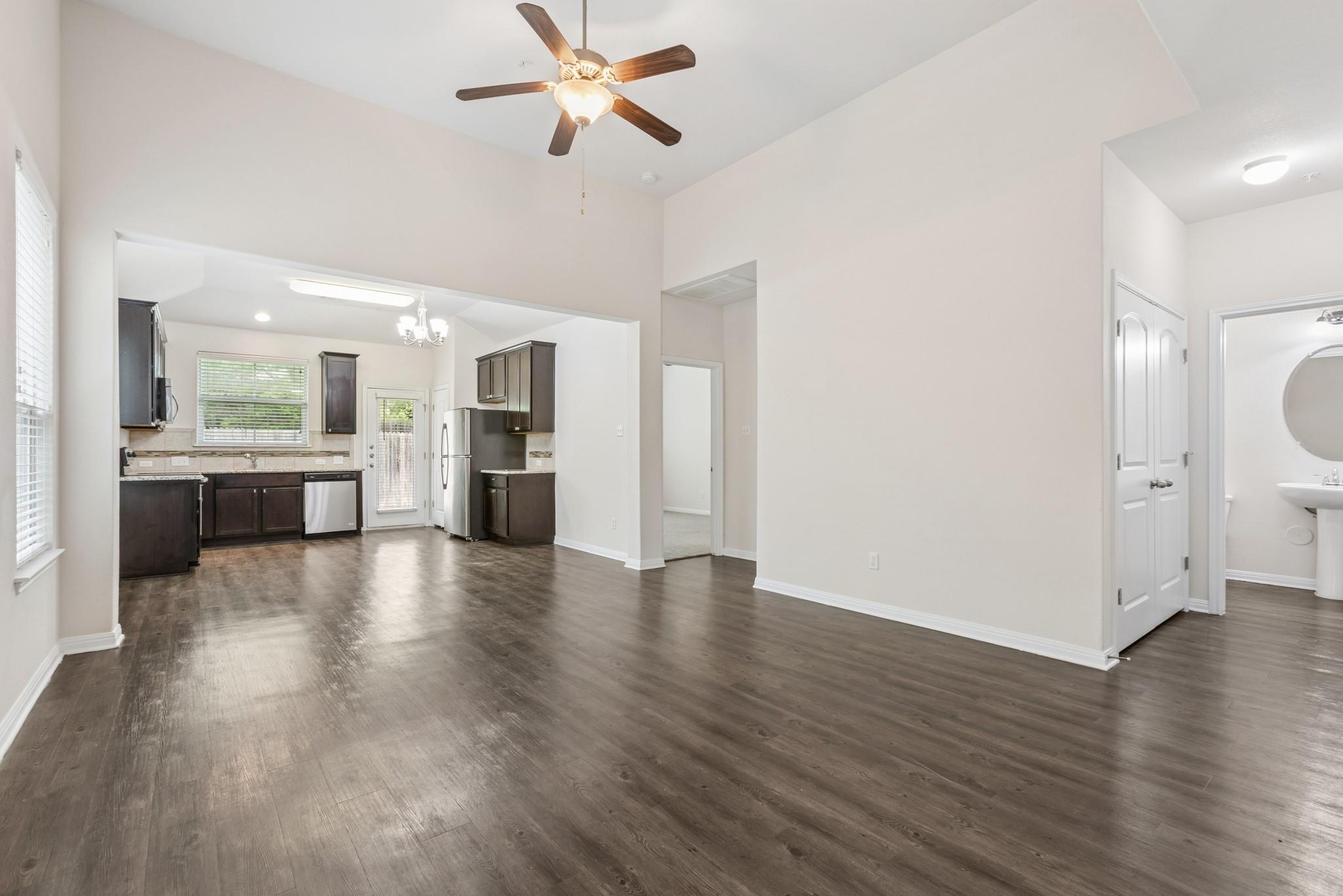 1200 S 10th St # 501, Pflugerville, TX 78660