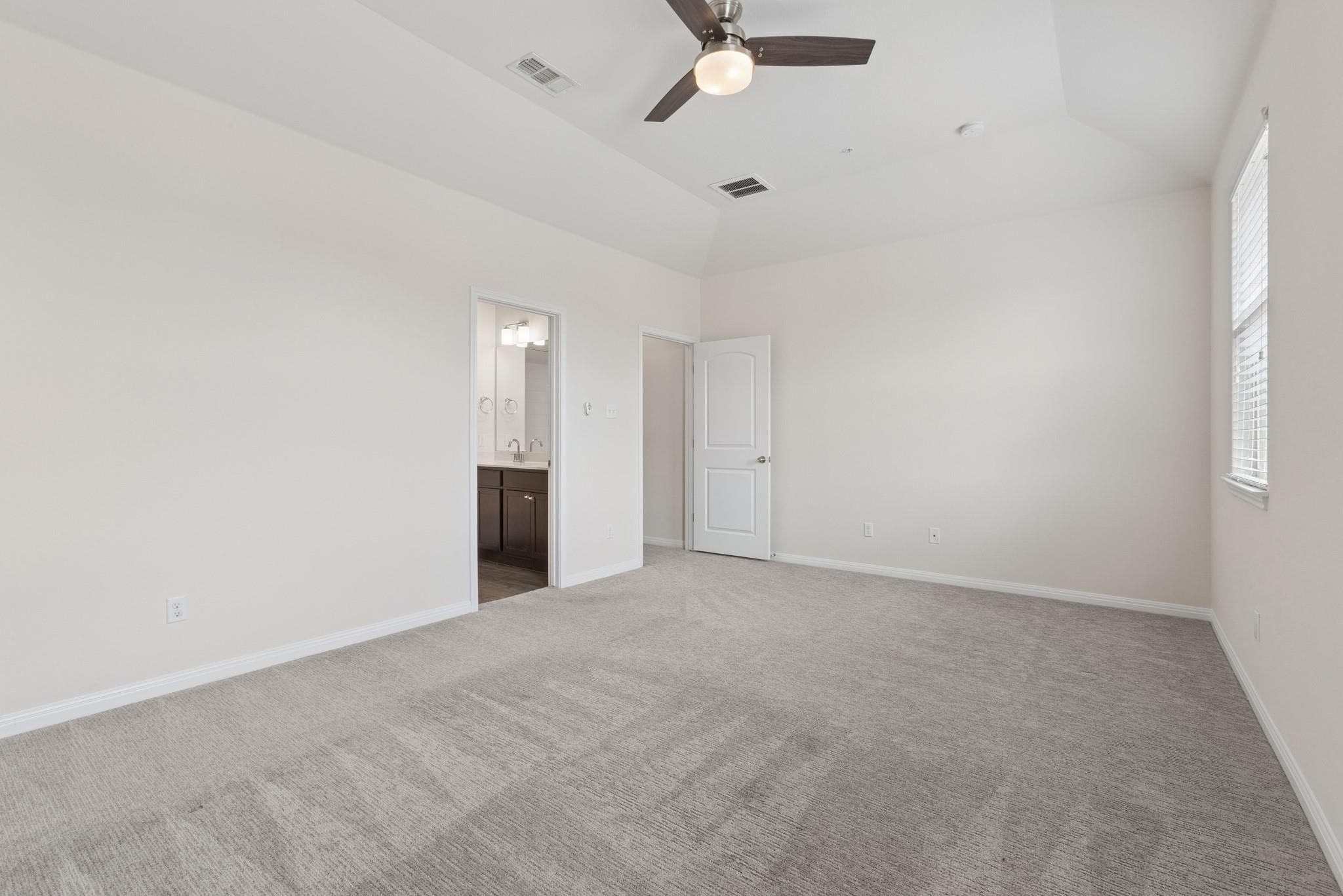 1200 S 10th St # 802, Pflugerville, TX 78660