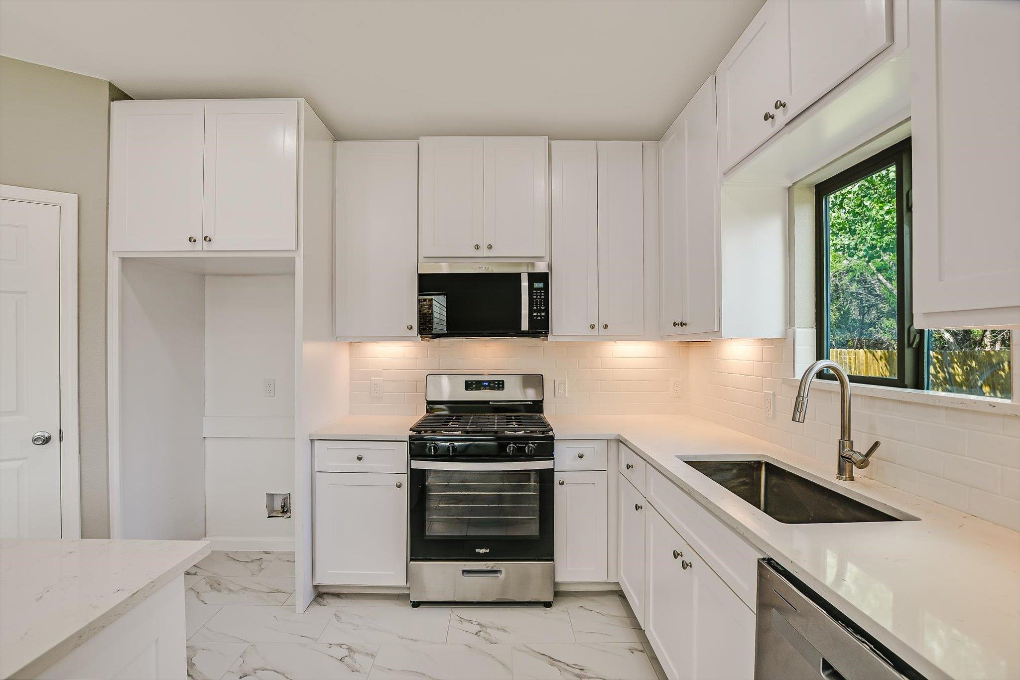 1401 Little Elm Trl # 205, Cedar Park, TX 78613