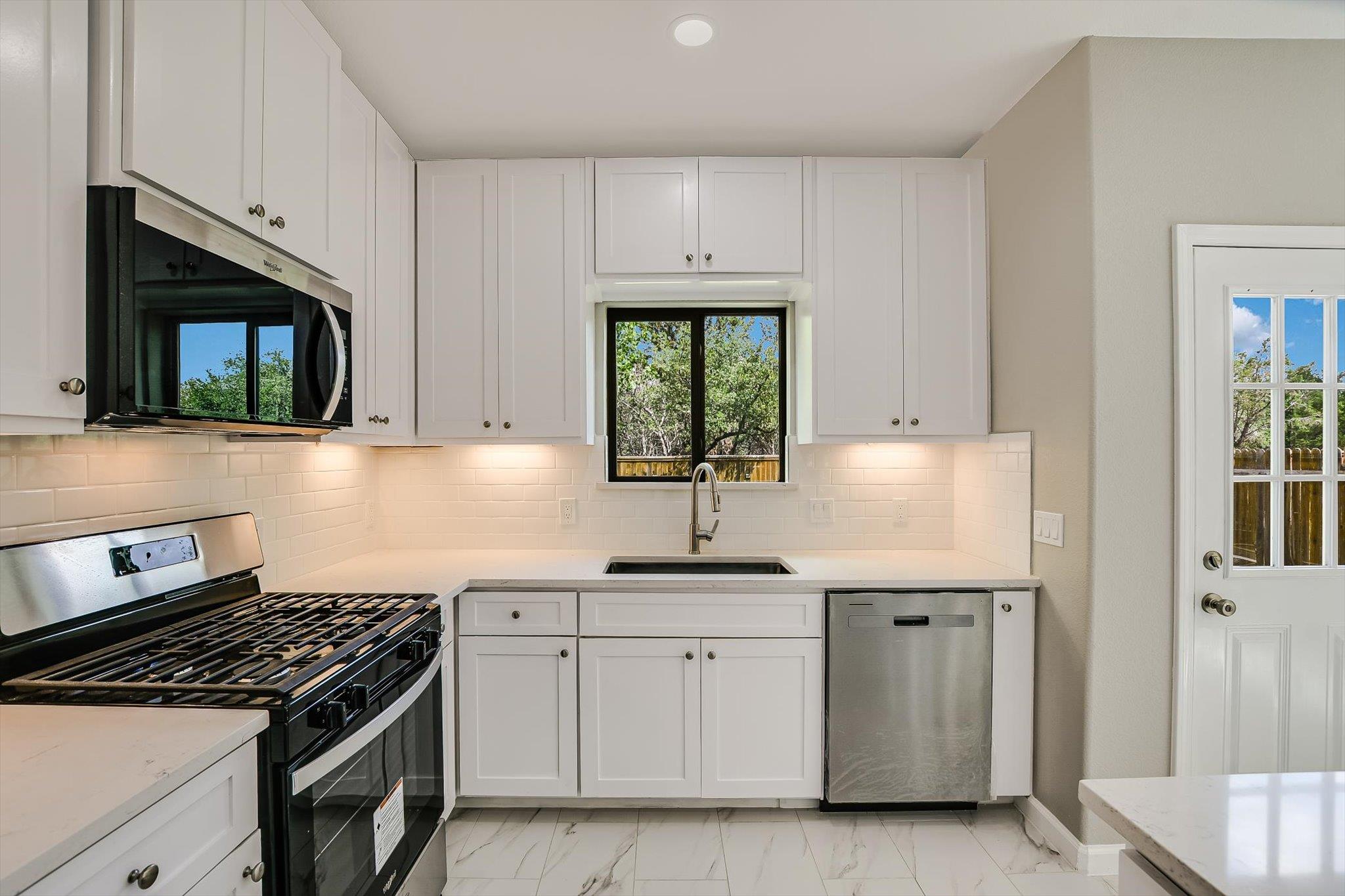 1401 Little Elm Trl # 205, Cedar Park, TX 78613