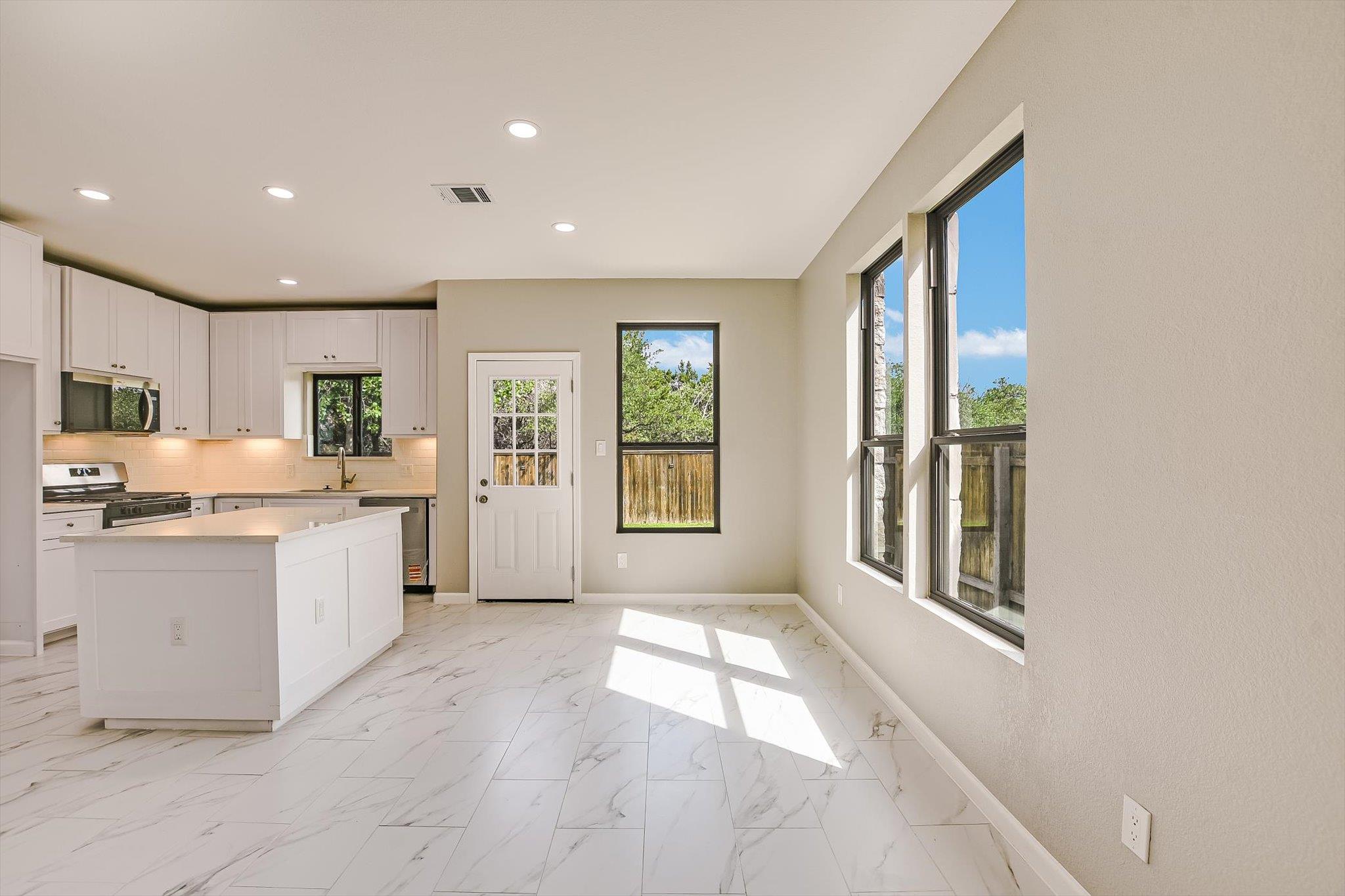 1401 Little Elm Trl # 205, Cedar Park, TX 78613