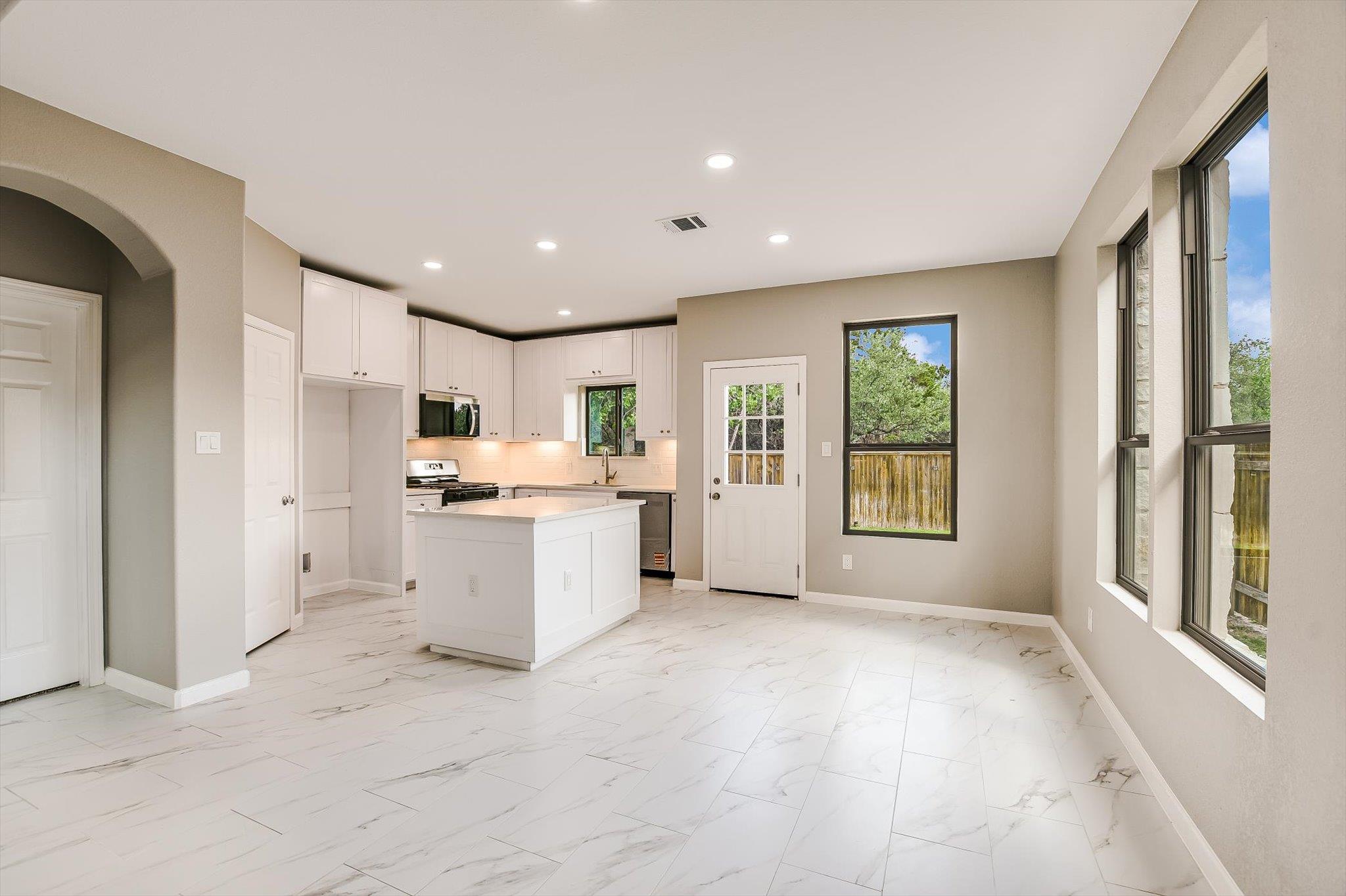 1401 Little Elm Trl # 205, Cedar Park, TX 78613