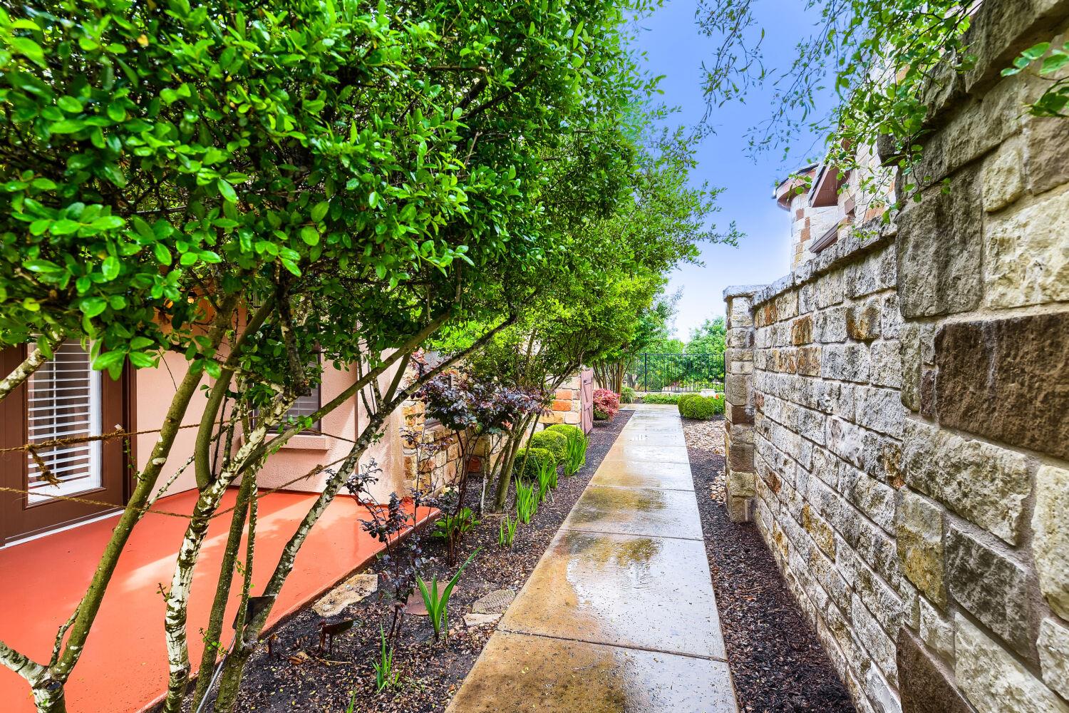 105 Lucia Cir # 1, Lakeway, TX 78734