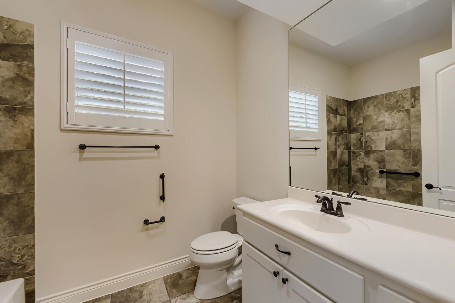 105 Lucia Cir # 1, Lakeway, TX 78734