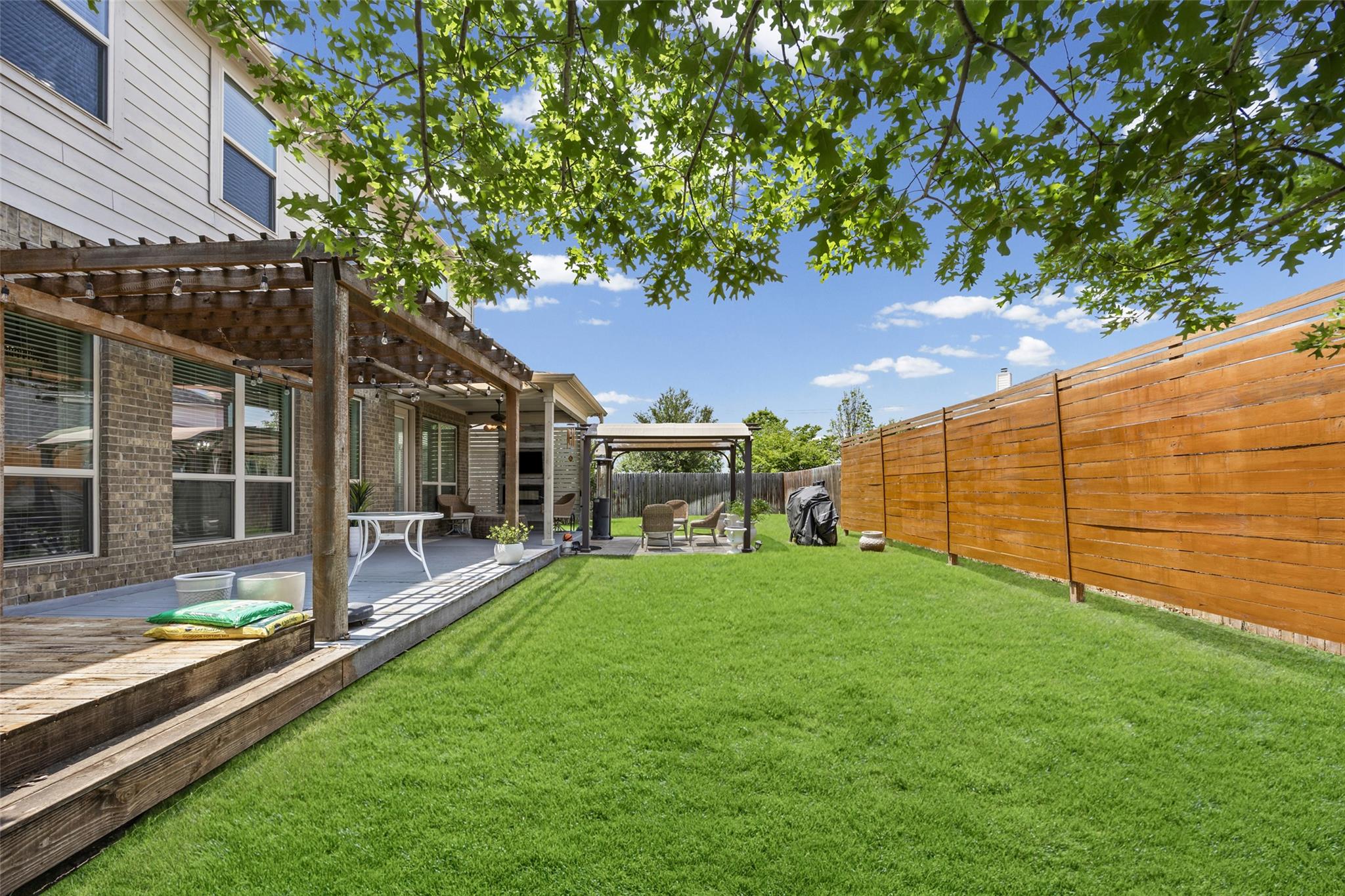 110 N Pasture Cv, Hutto, TX 78634