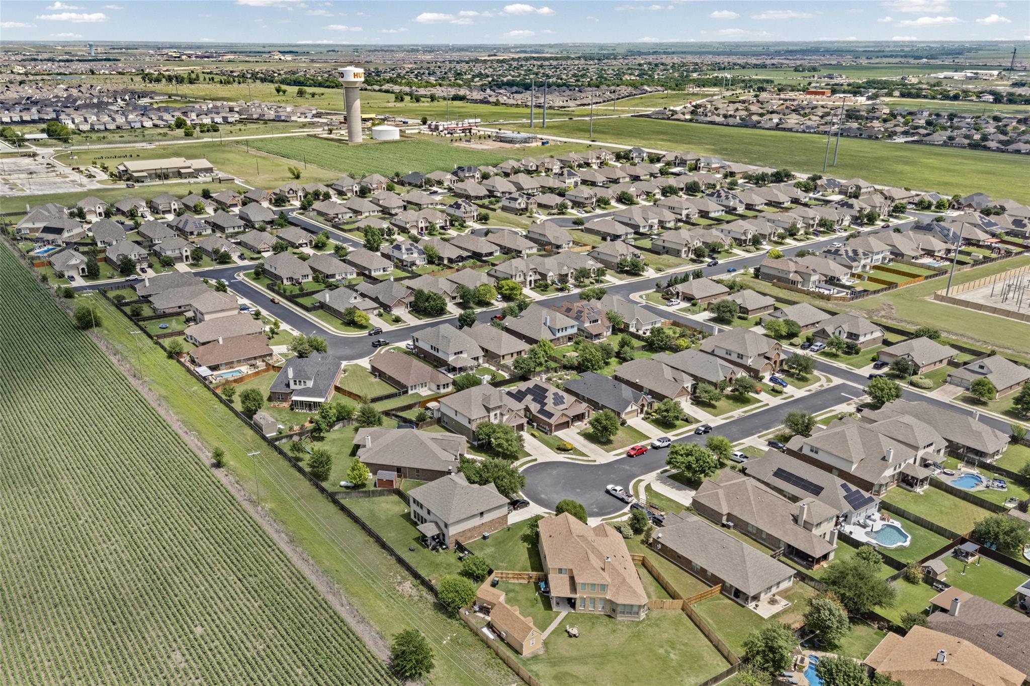 110 N Pasture Cv, Hutto, TX 78634