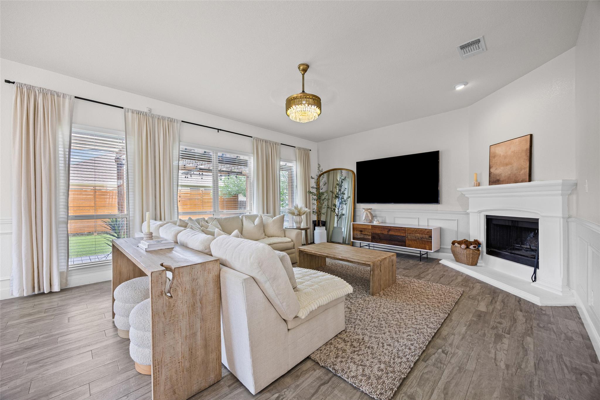 110 N Pasture Cv, Hutto, TX 78634