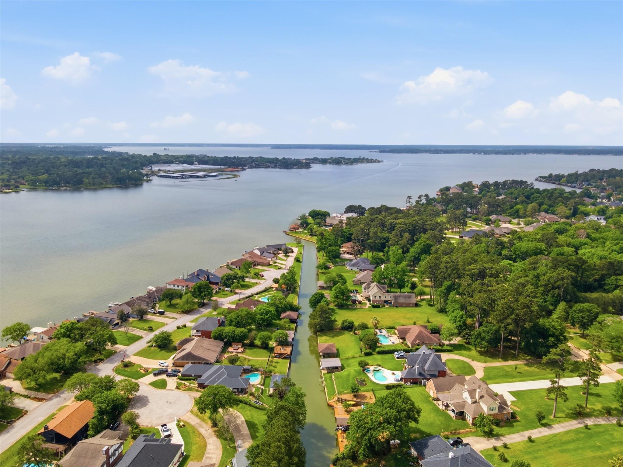 12710 Aries Loop, Willis, TX 77318