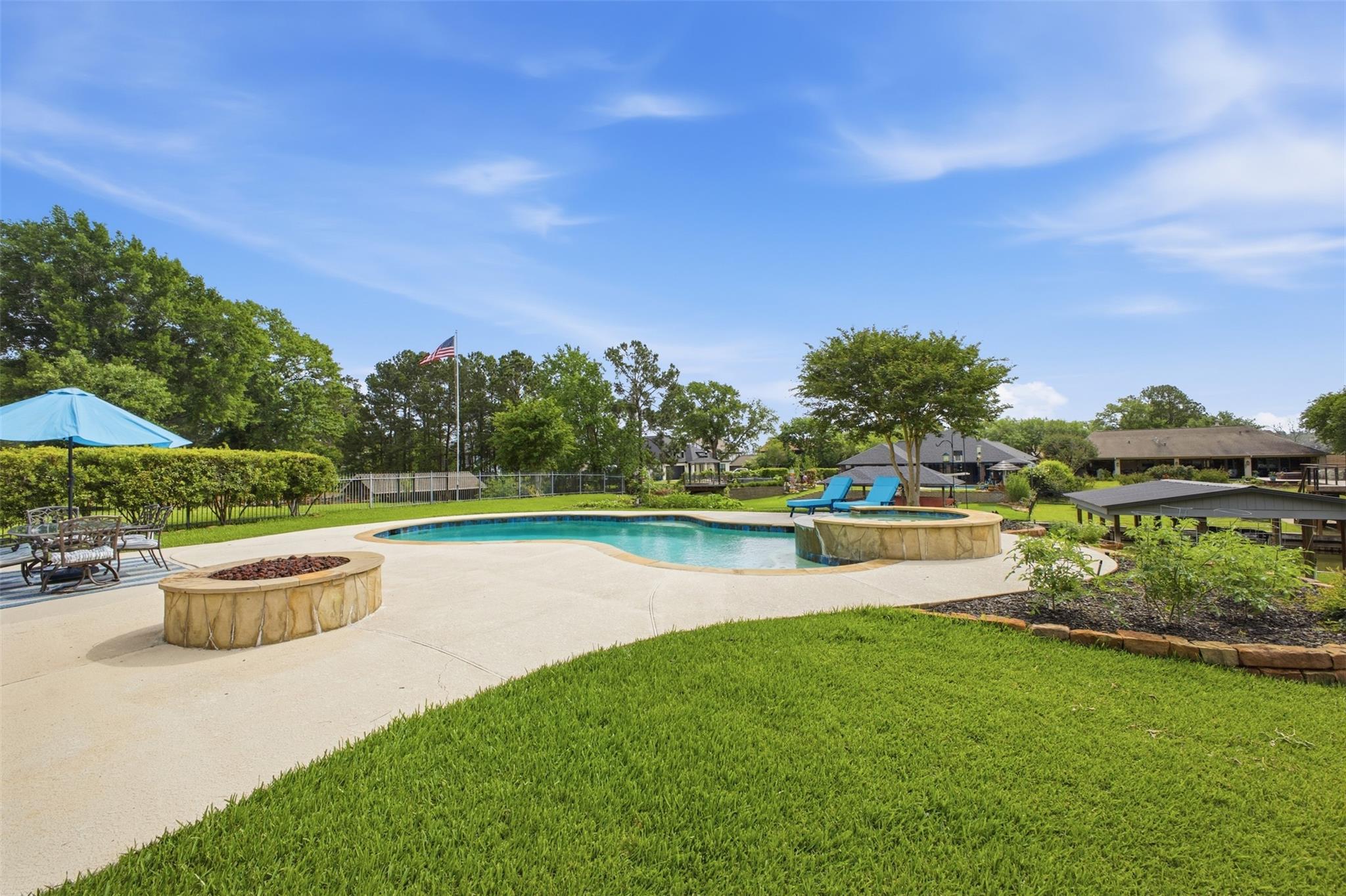 12710 Aries Loop, Willis, TX 77318