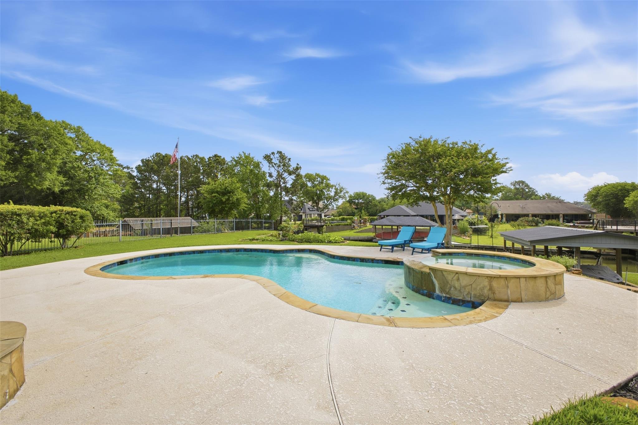 12710 Aries Loop, Willis, TX 77318