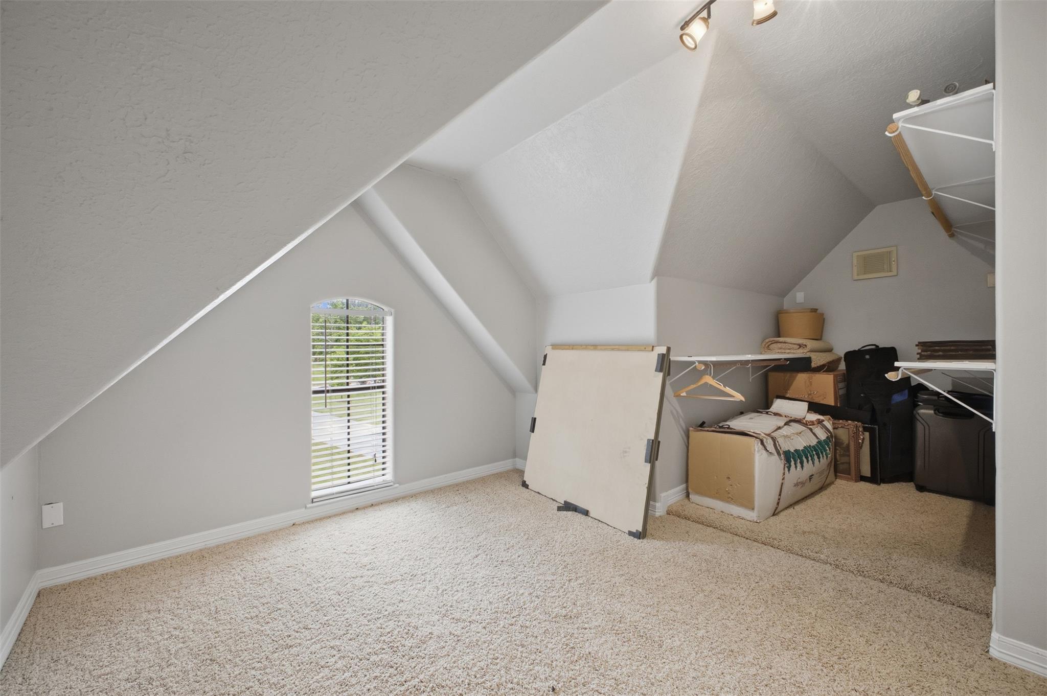 12710 Aries Loop, Willis, TX 77318