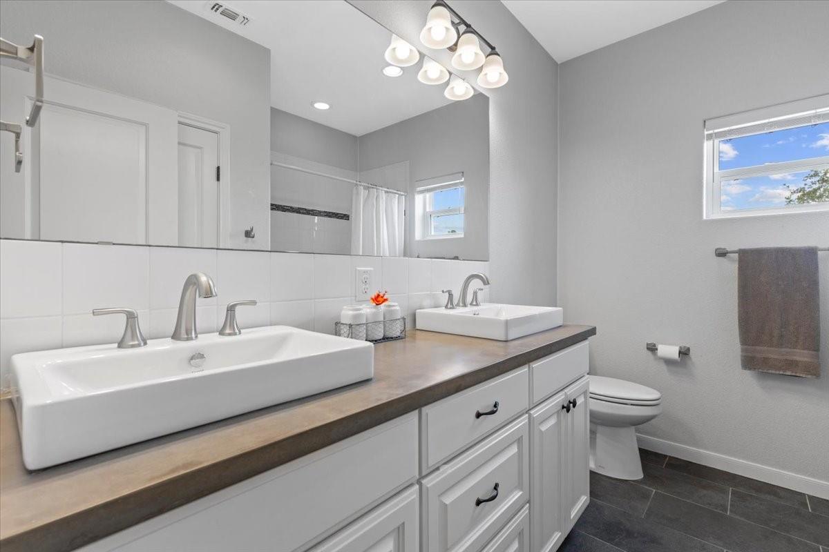 1883 Watterson Rd, Bastrop, TX 78602