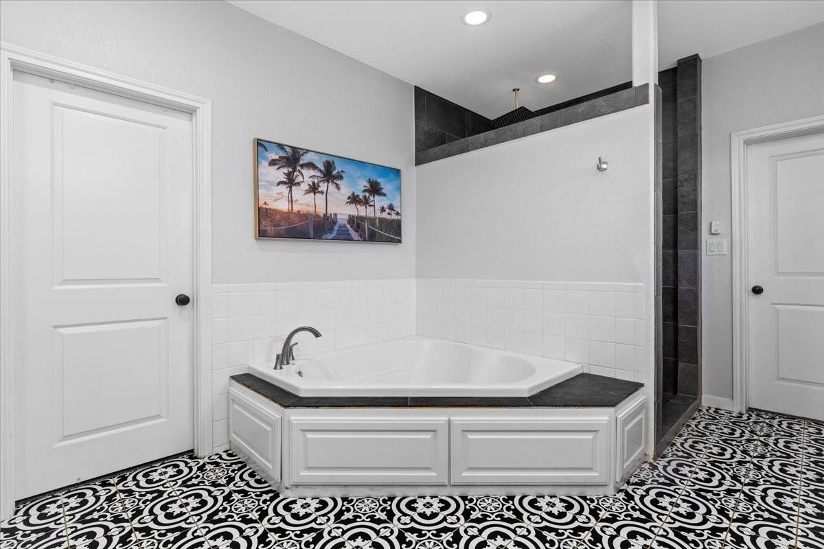 1883 Watterson Rd, Bastrop, TX 78602