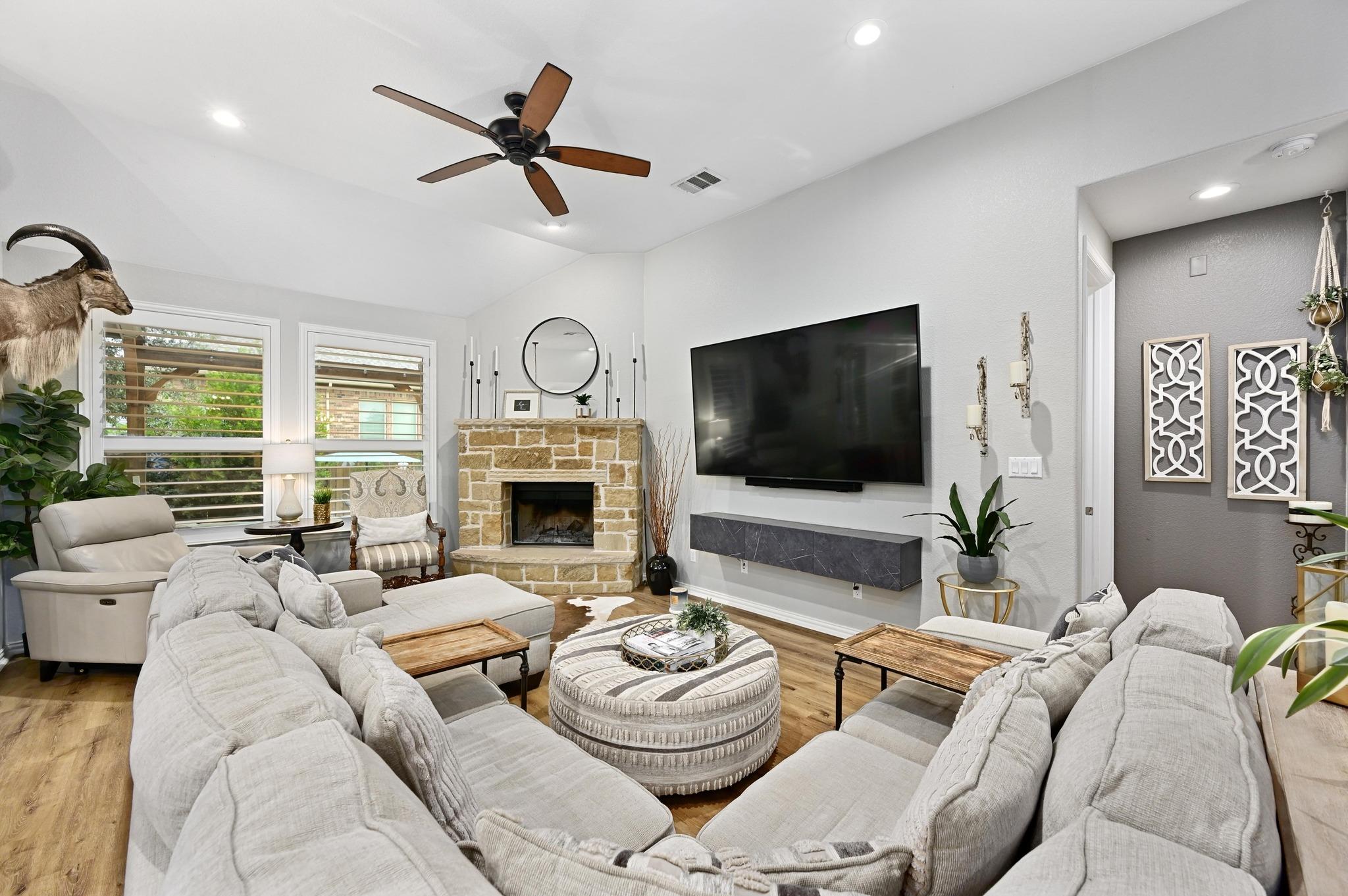 169 Fort Cobb Way, Georgetown, TX 78628